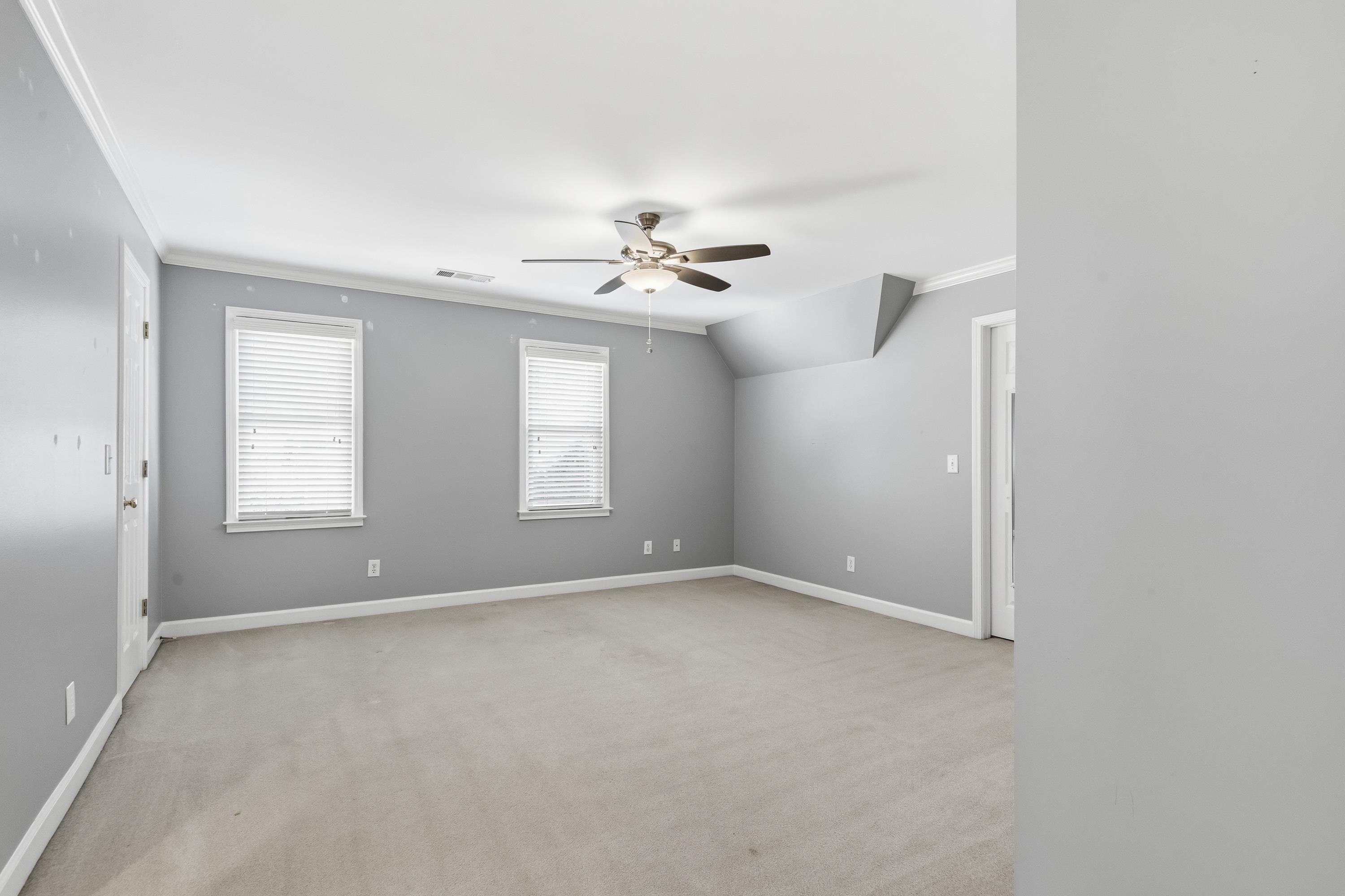 1811 SNUG HARBOR DRIVE