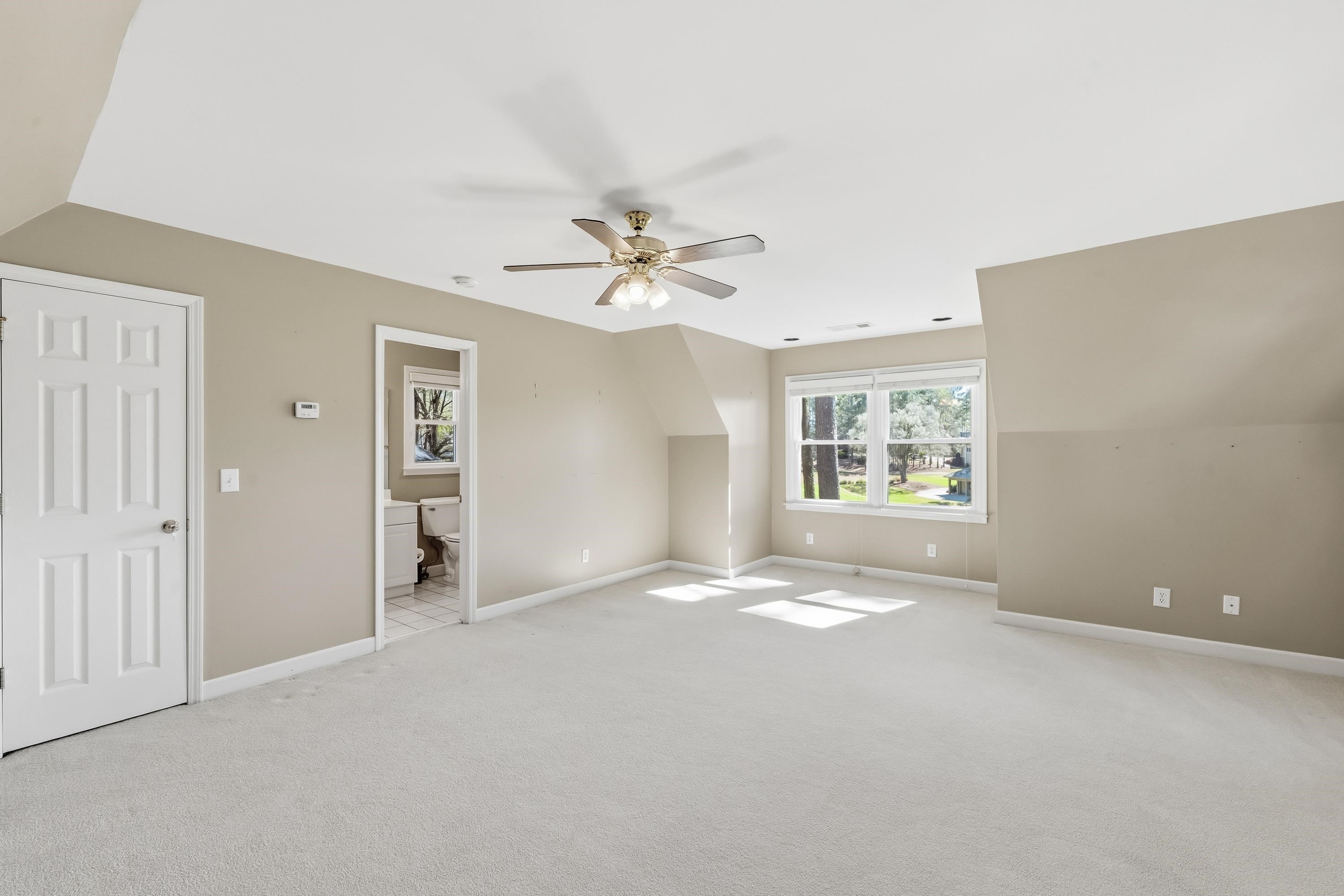 1811 SNUG HARBOR DRIVE