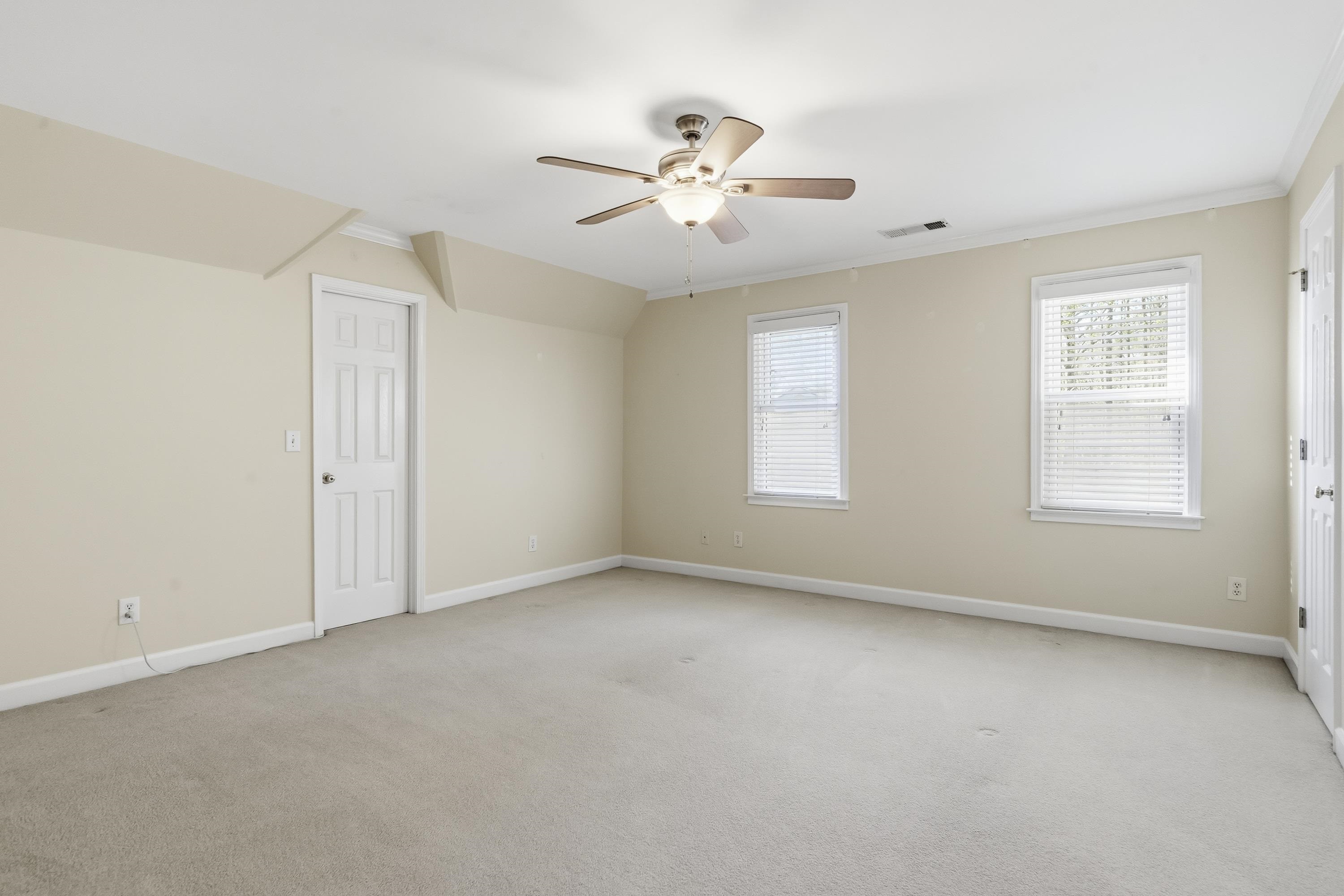 1811 SNUG HARBOR DRIVE