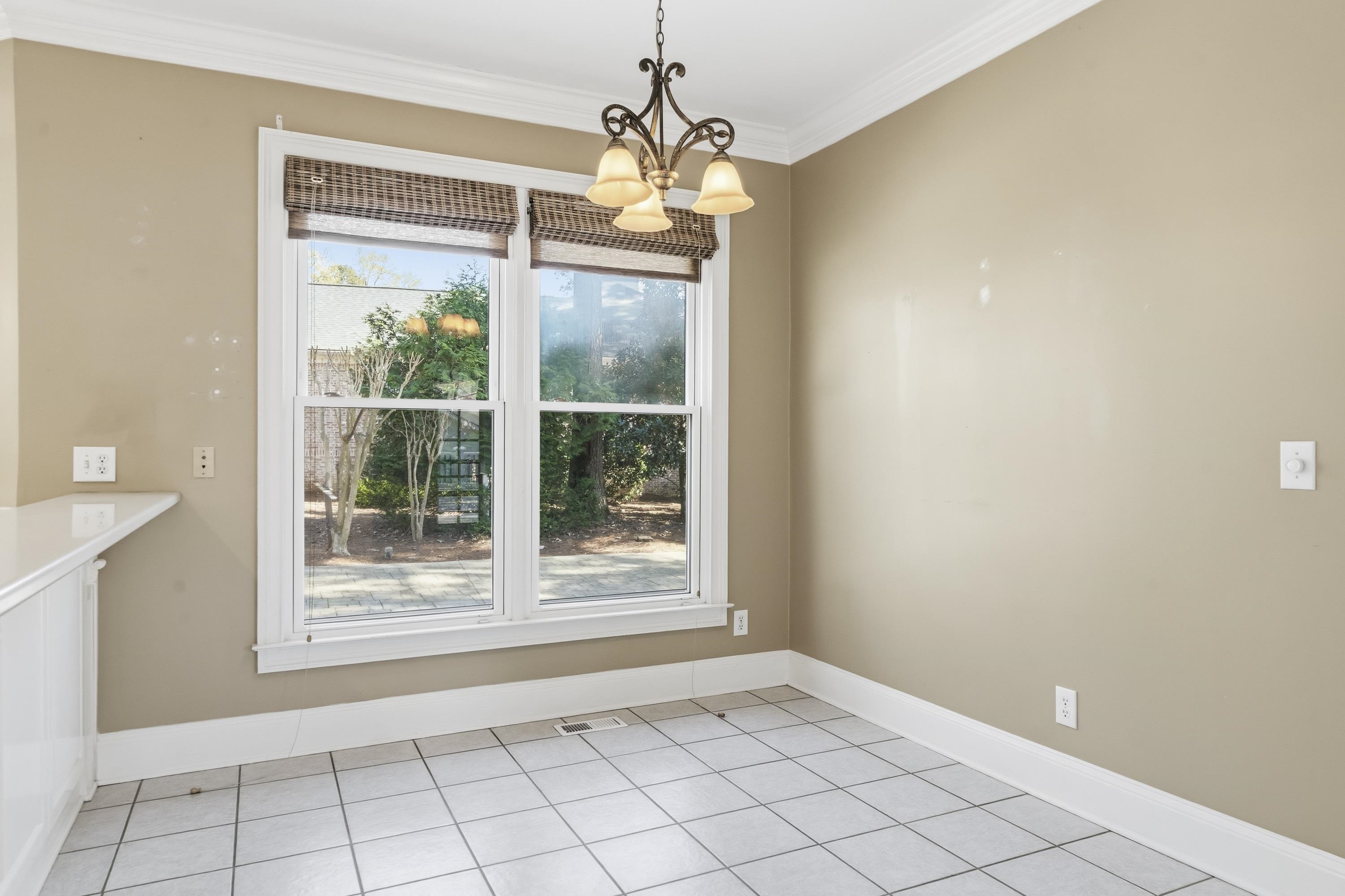 1811 SNUG HARBOR DRIVE