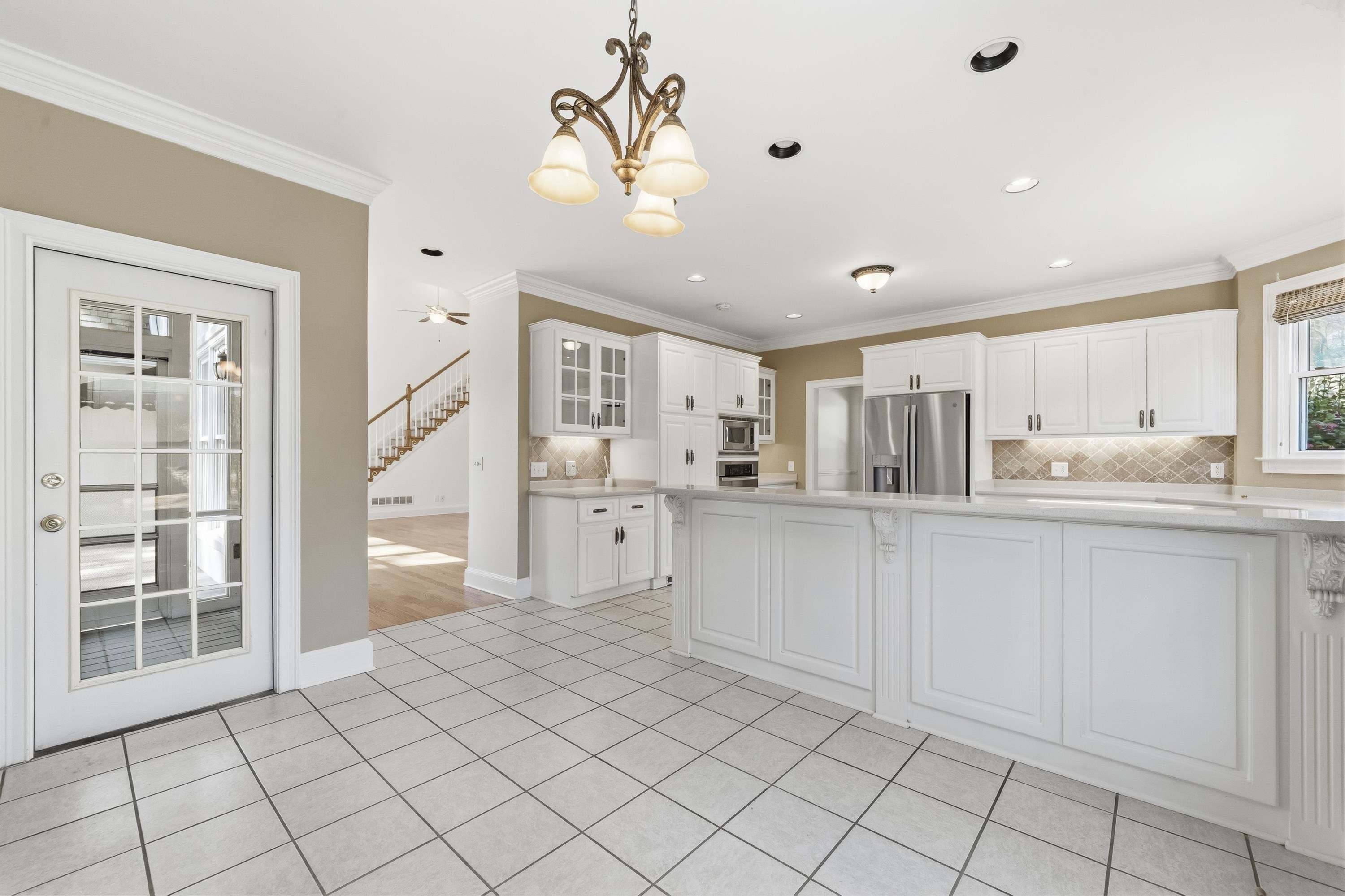 1811 SNUG HARBOR DRIVE