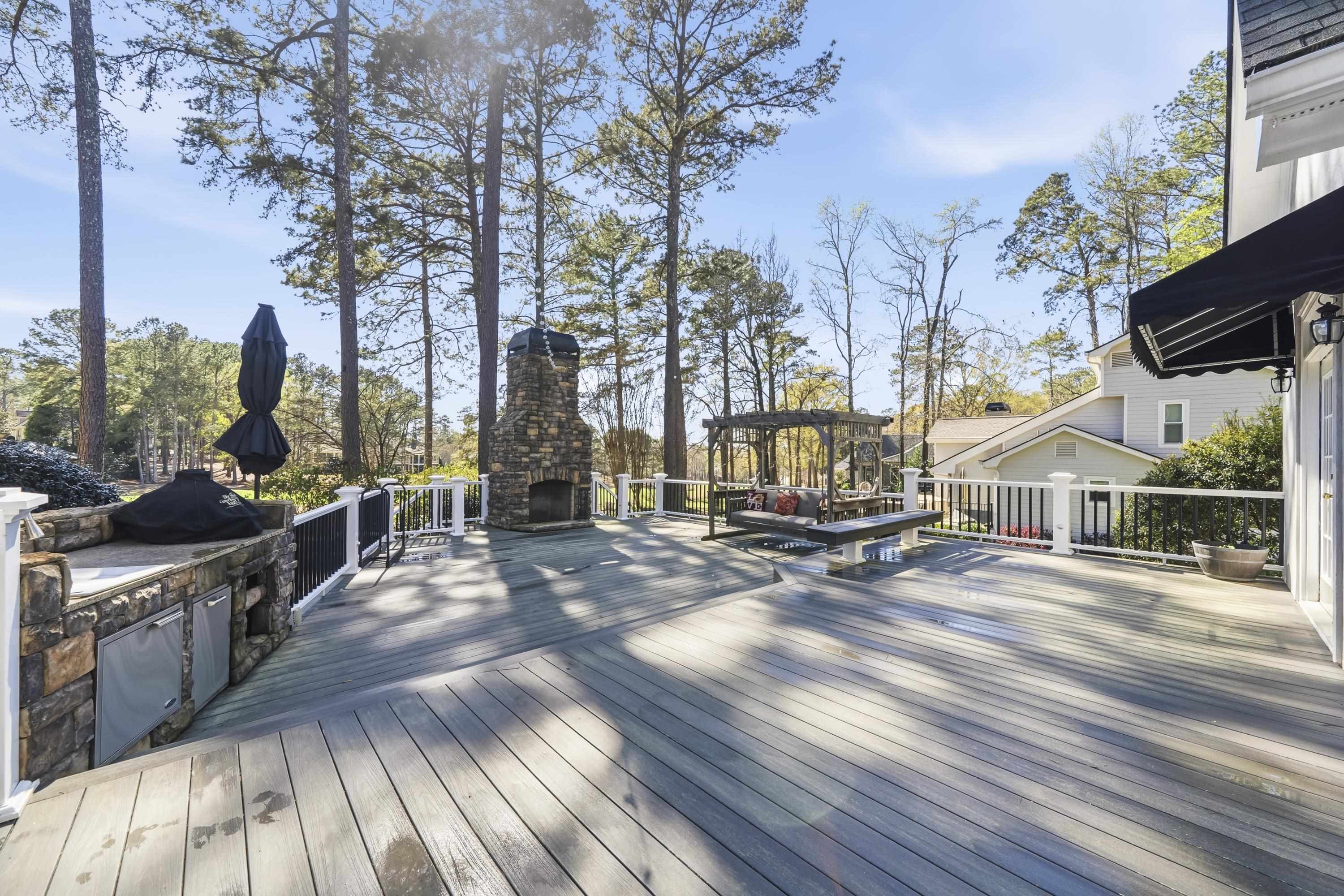 1811 SNUG HARBOR DRIVE