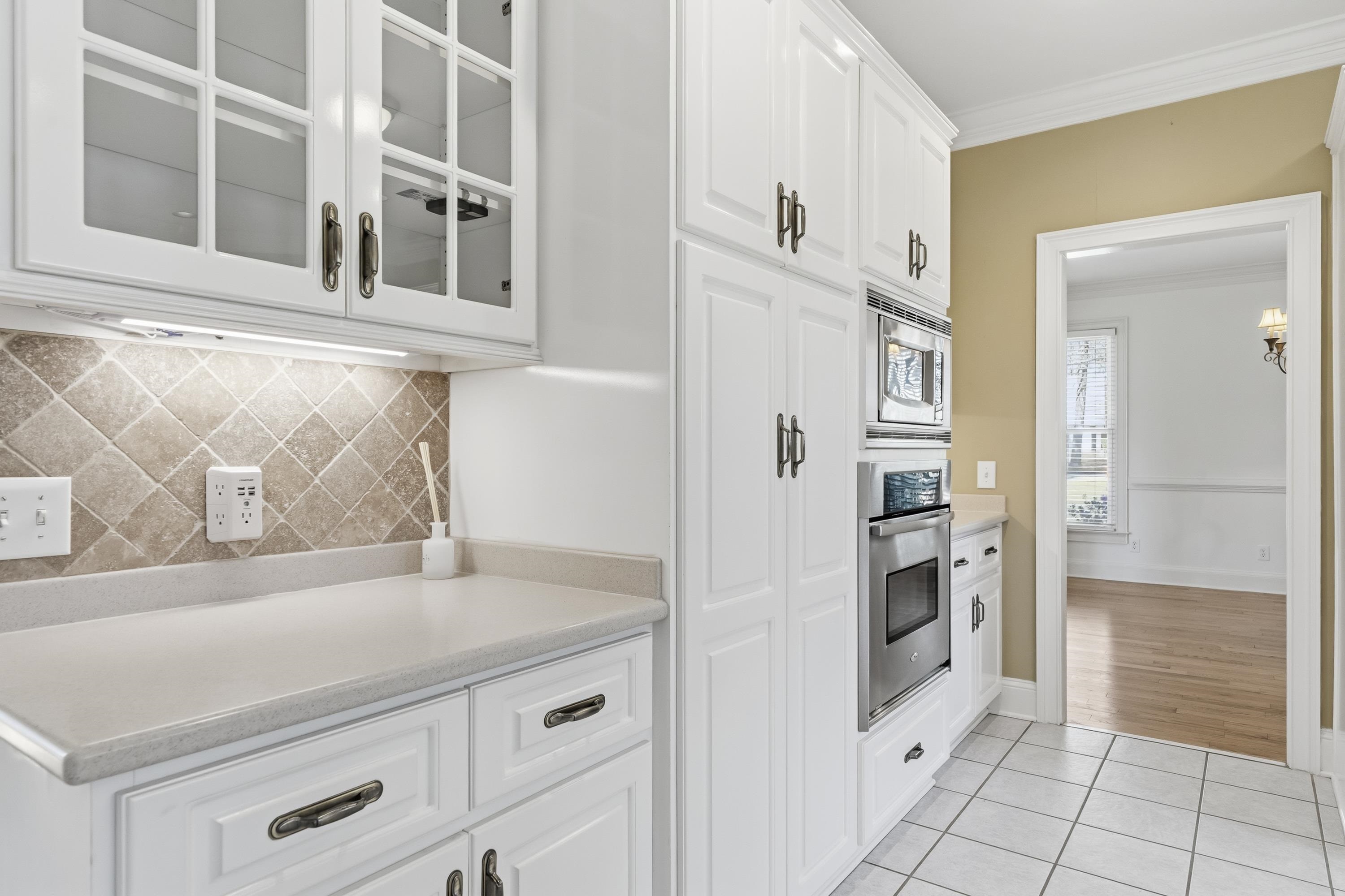 1811 SNUG HARBOR DRIVE