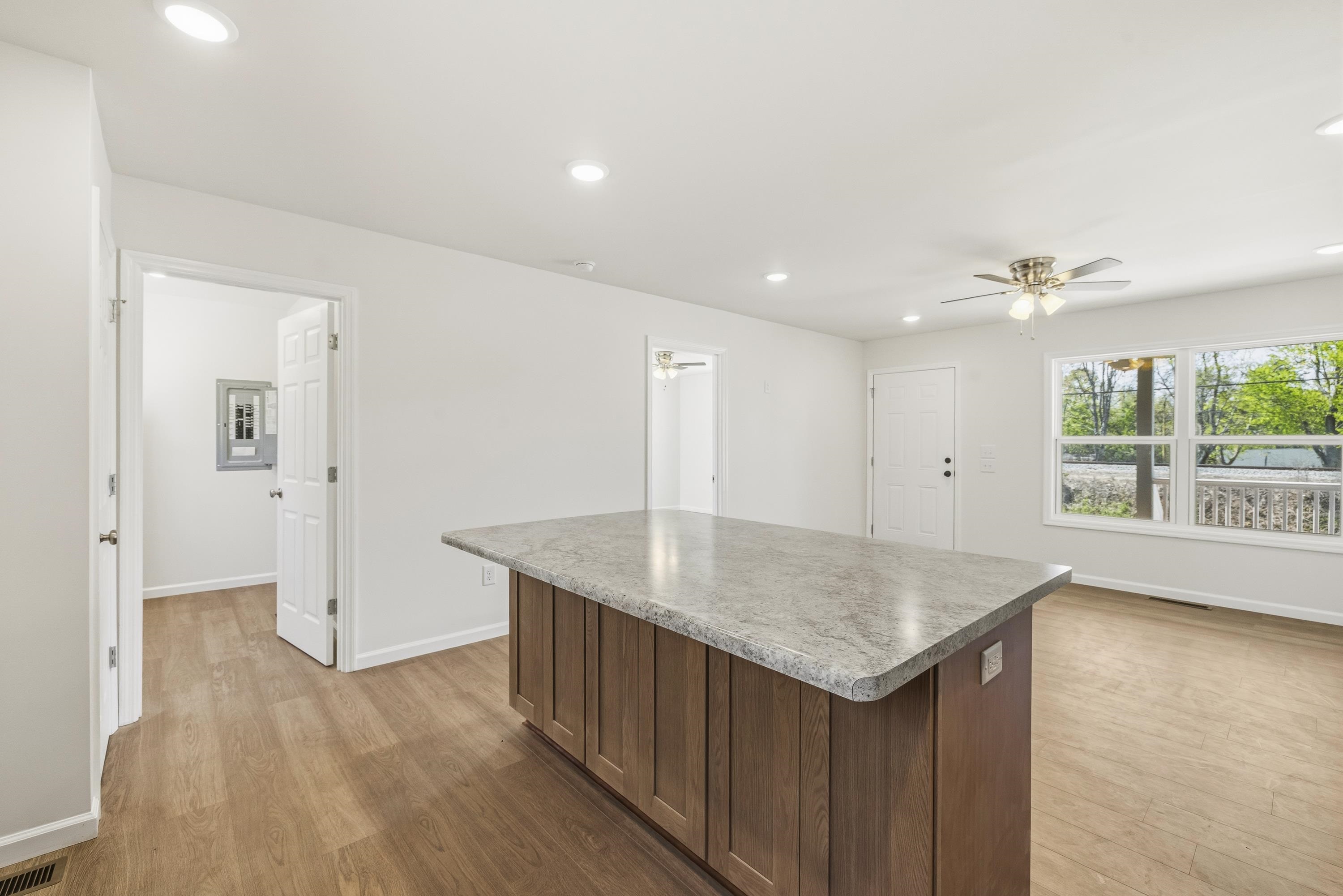 509 CARLTON AVENUE