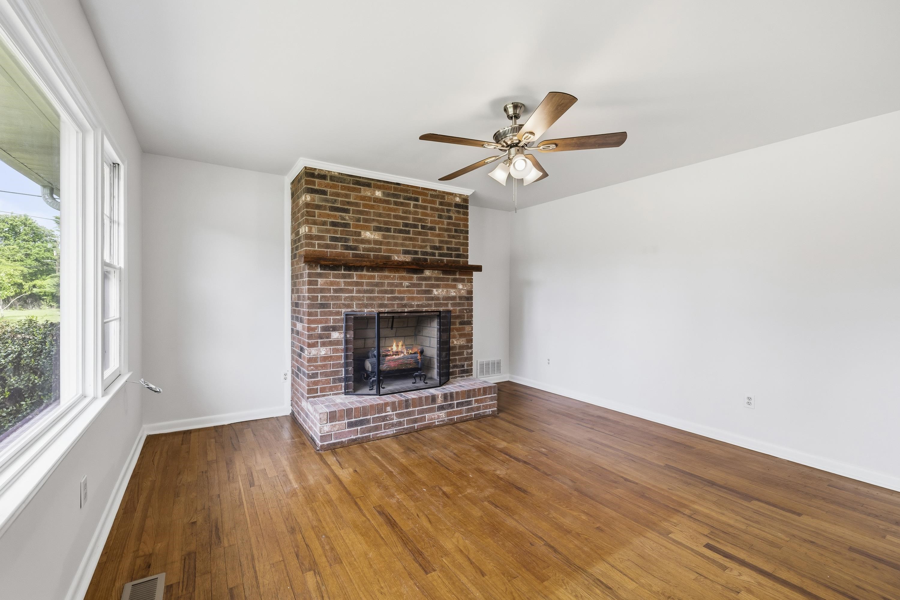 93 CARLTON AVENUE