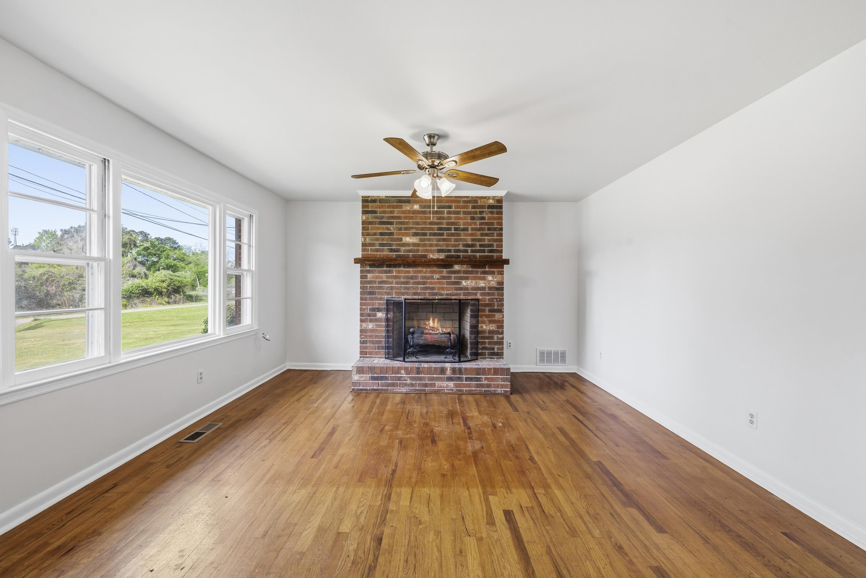 93 CARLTON AVENUE