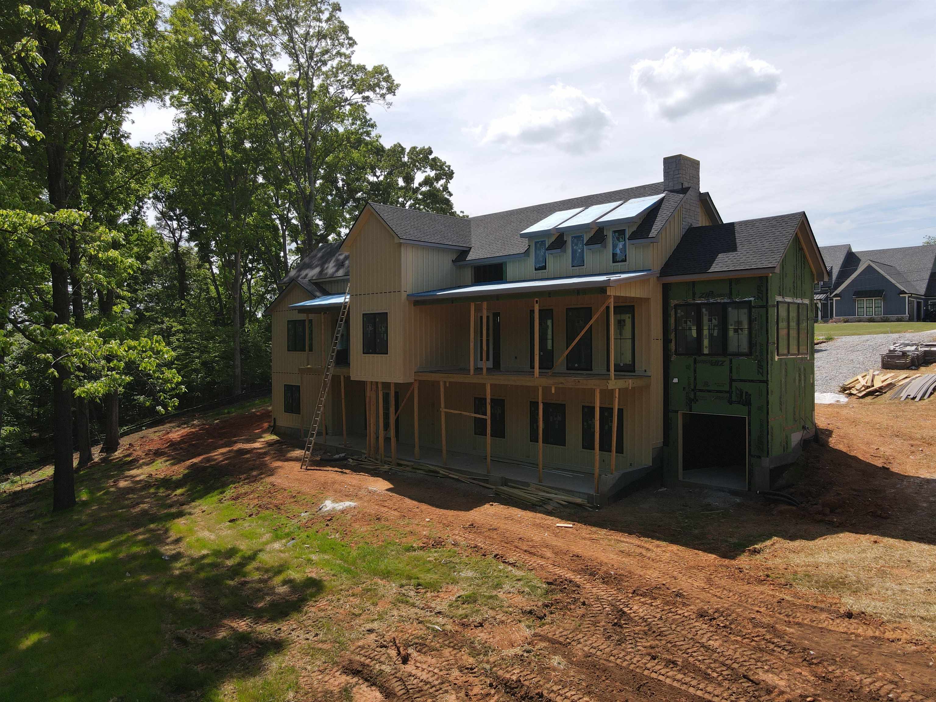 1110 SUNSET BLUFF