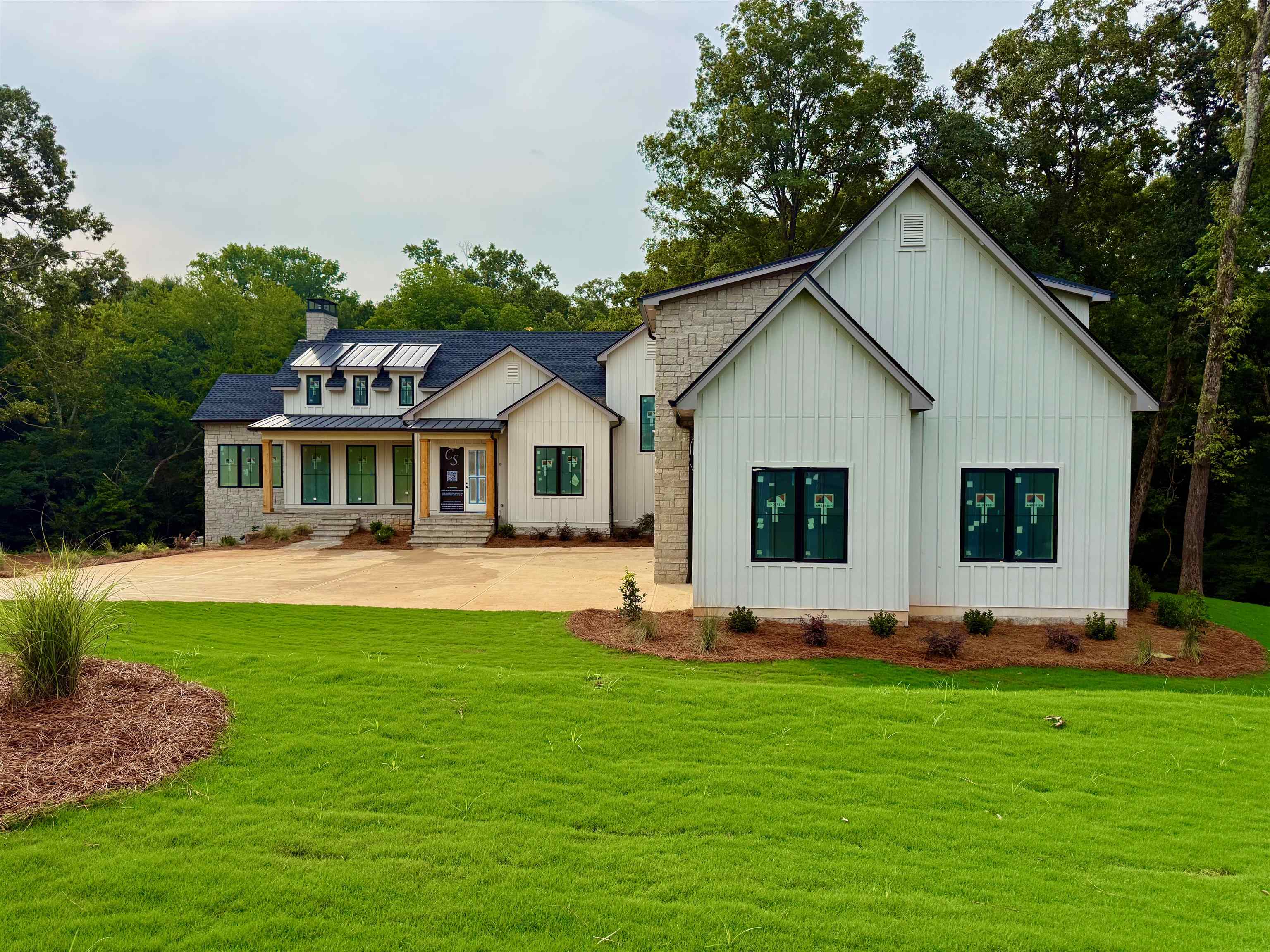 1110 SUNSET BLUFF