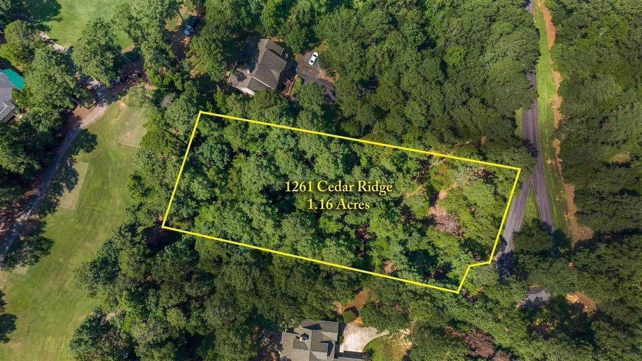 1261 CEDAR RIDGE DRIVE # 18