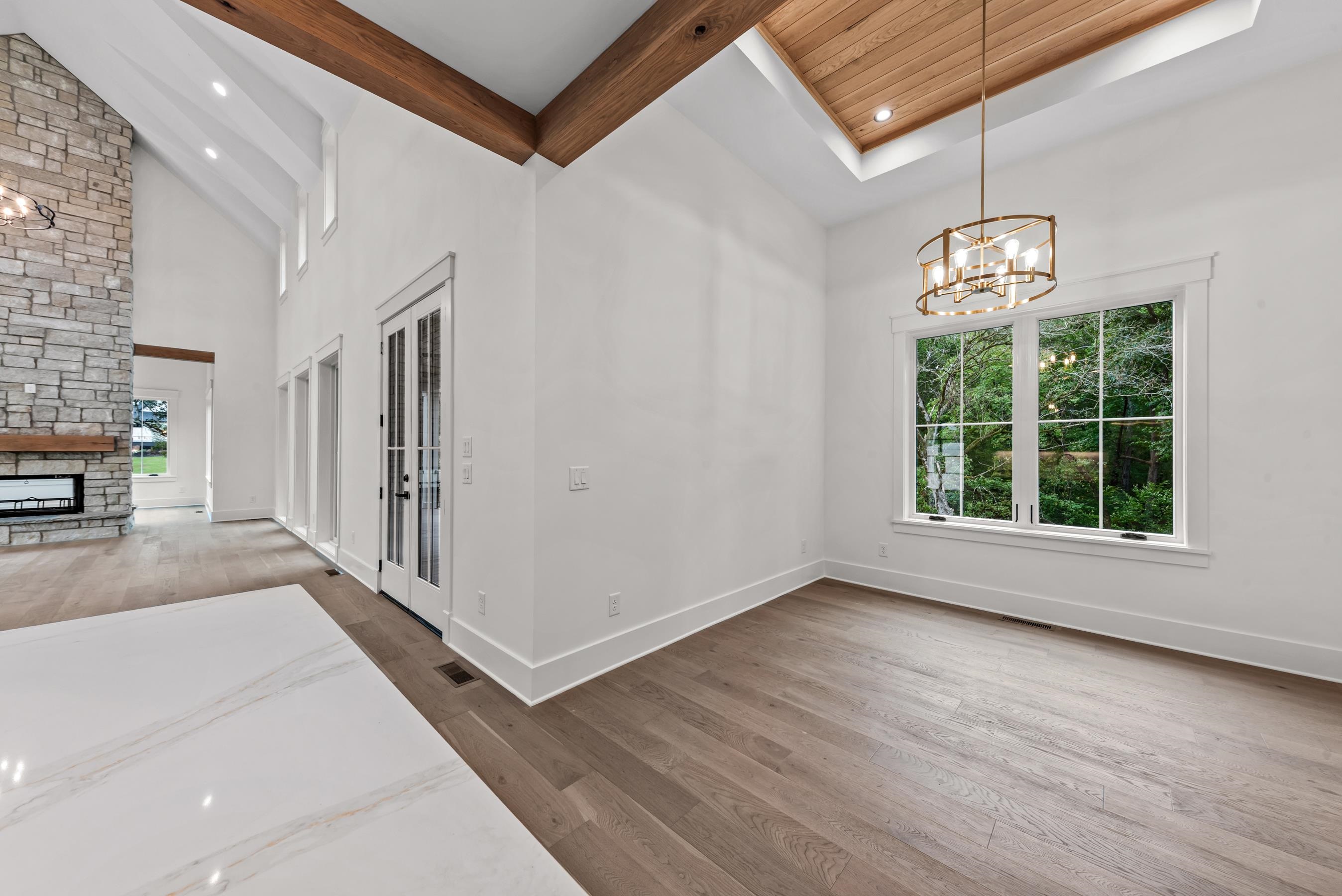 1110 SUNSET BLUFF