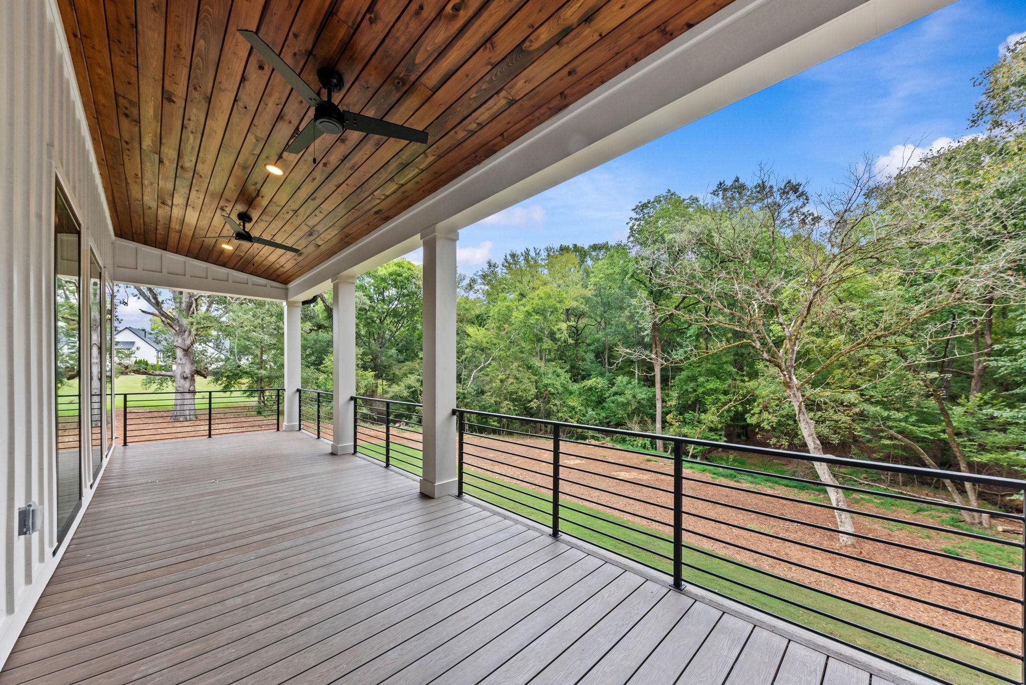 1110 SUNSET BLUFF