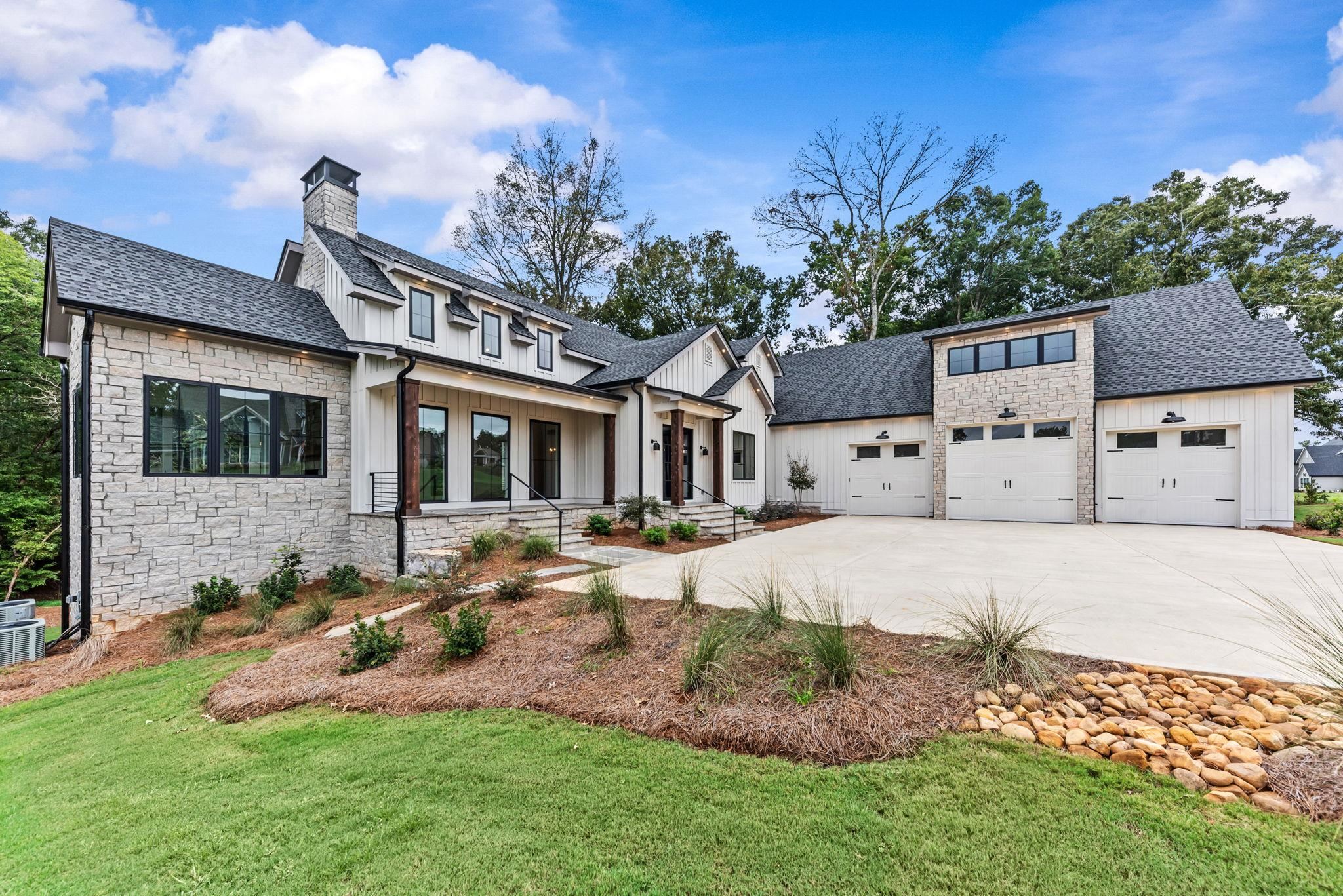 1110 SUNSET BLUFF