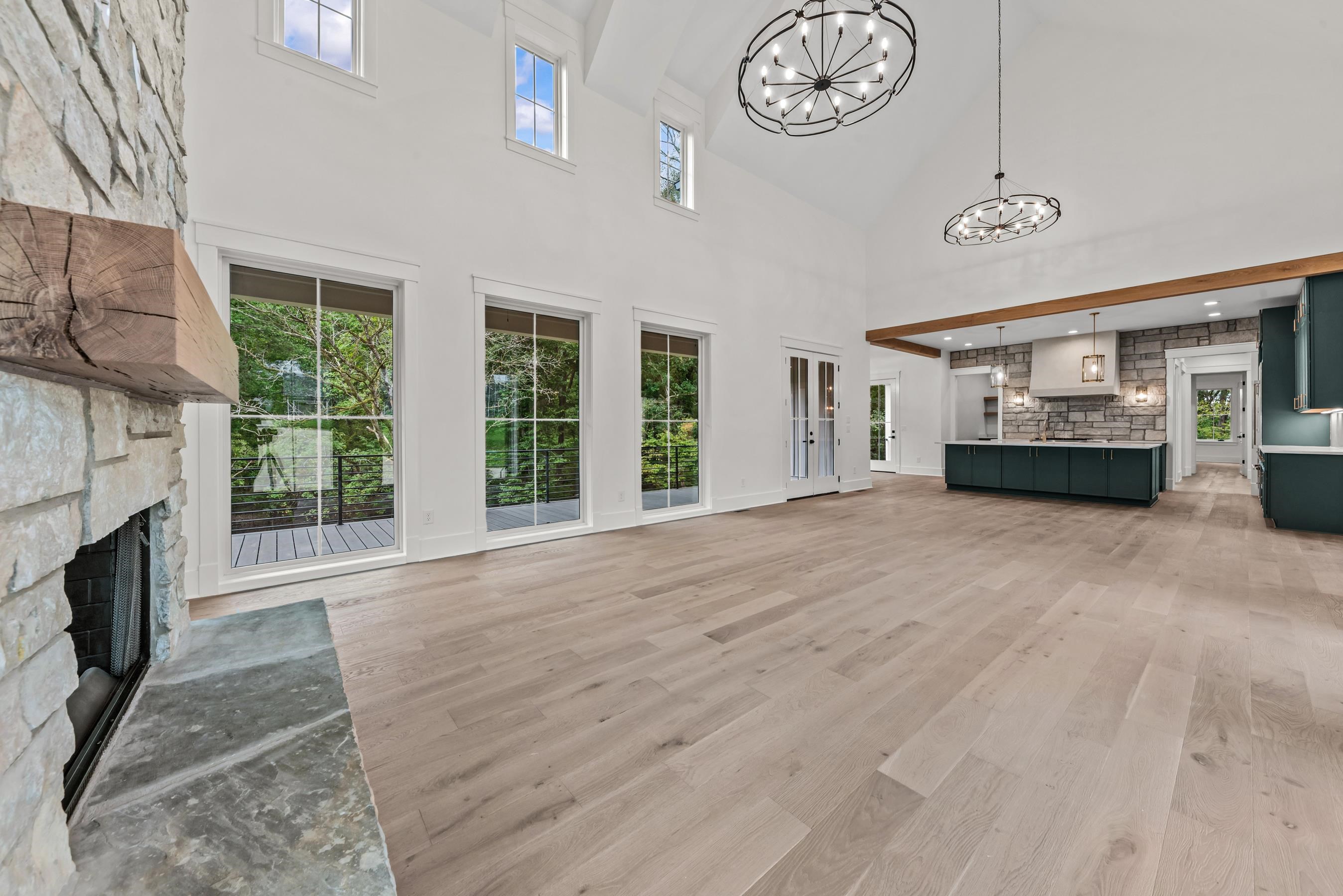 1110 SUNSET BLUFF