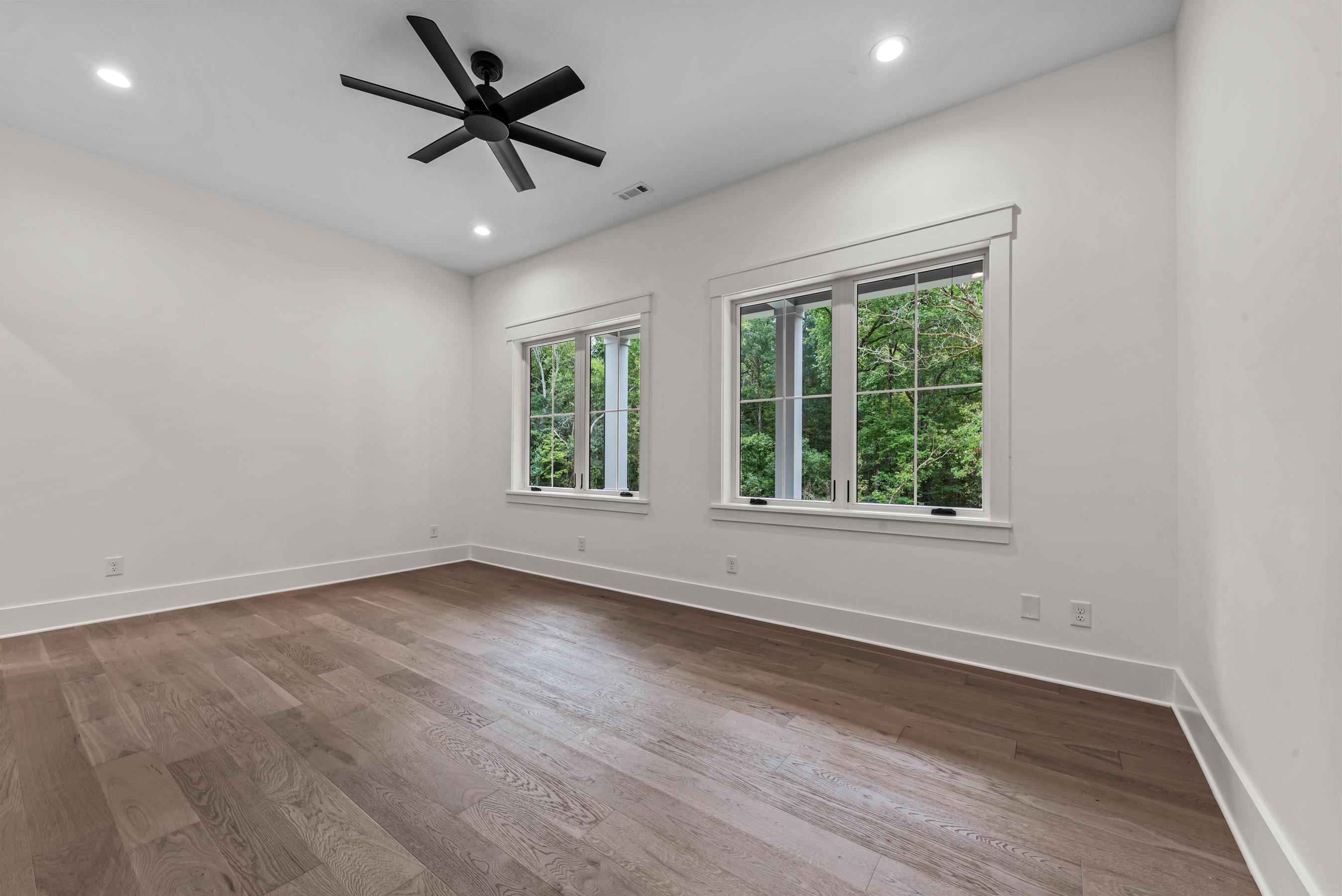 1110 SUNSET BLUFF
