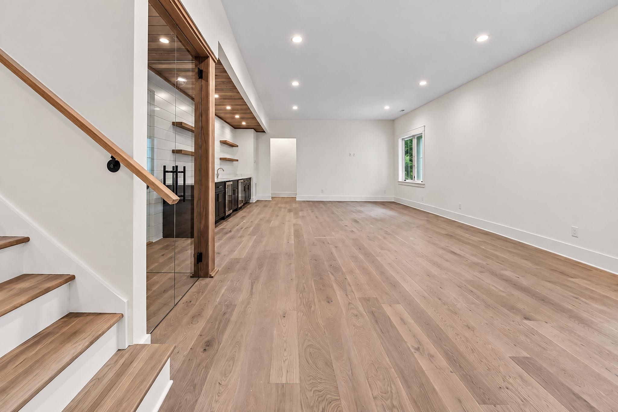 1110 SUNSET BLUFF