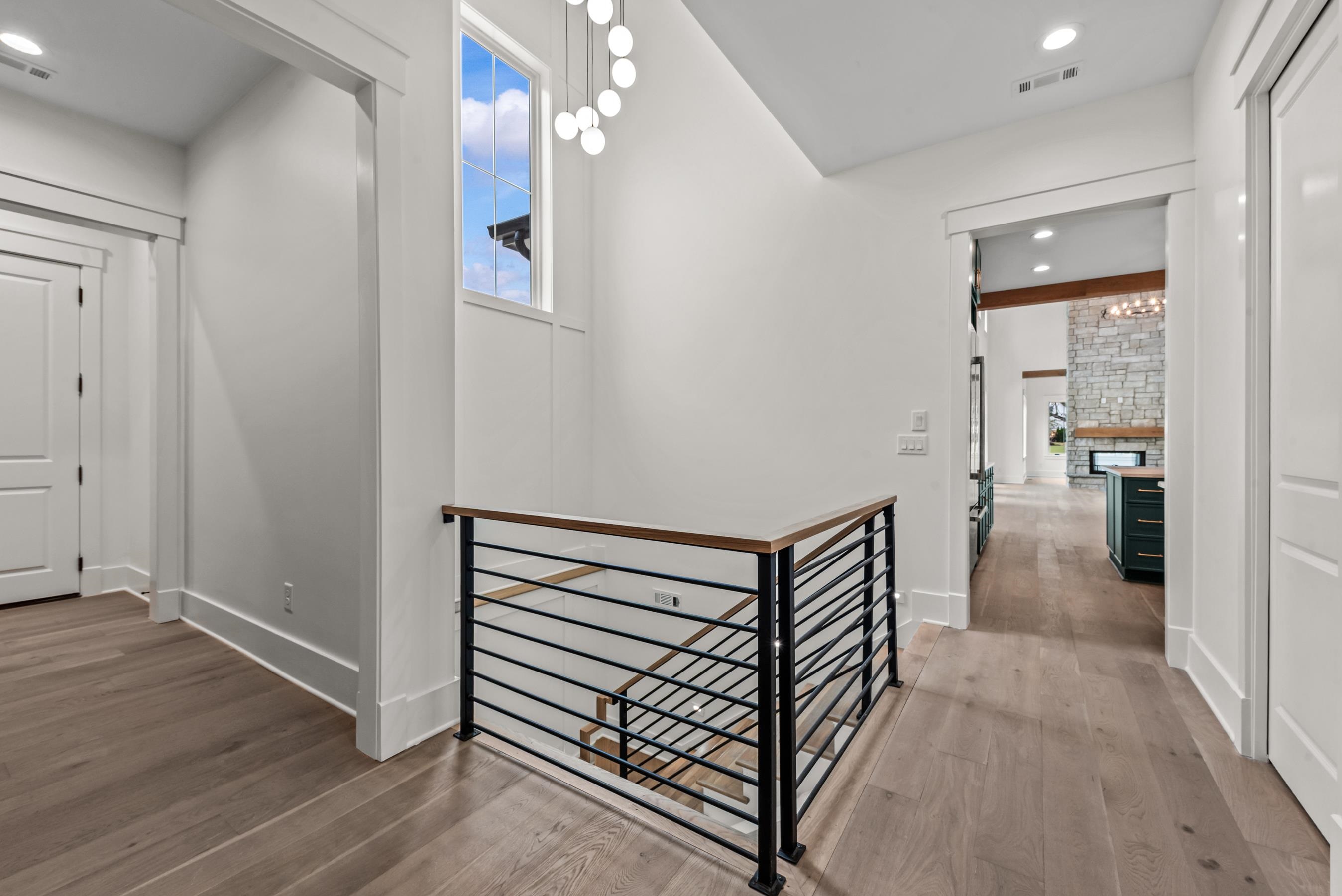 1110 SUNSET BLUFF