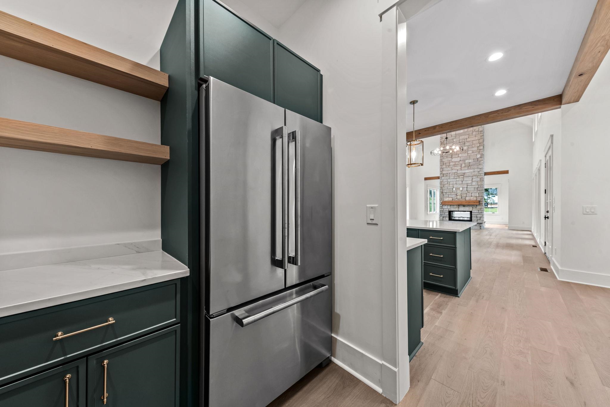 1110 SUNSET BLUFF
