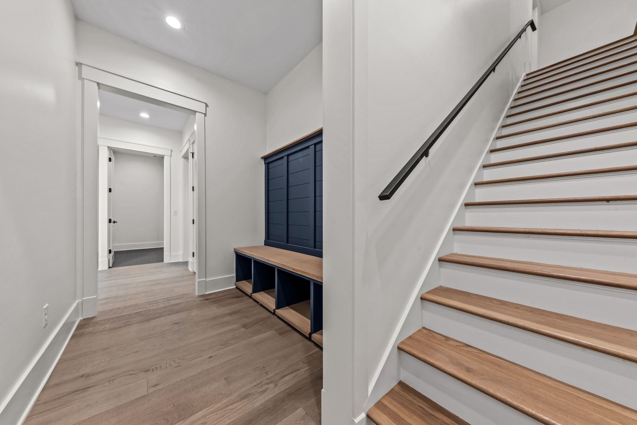 1110 SUNSET BLUFF