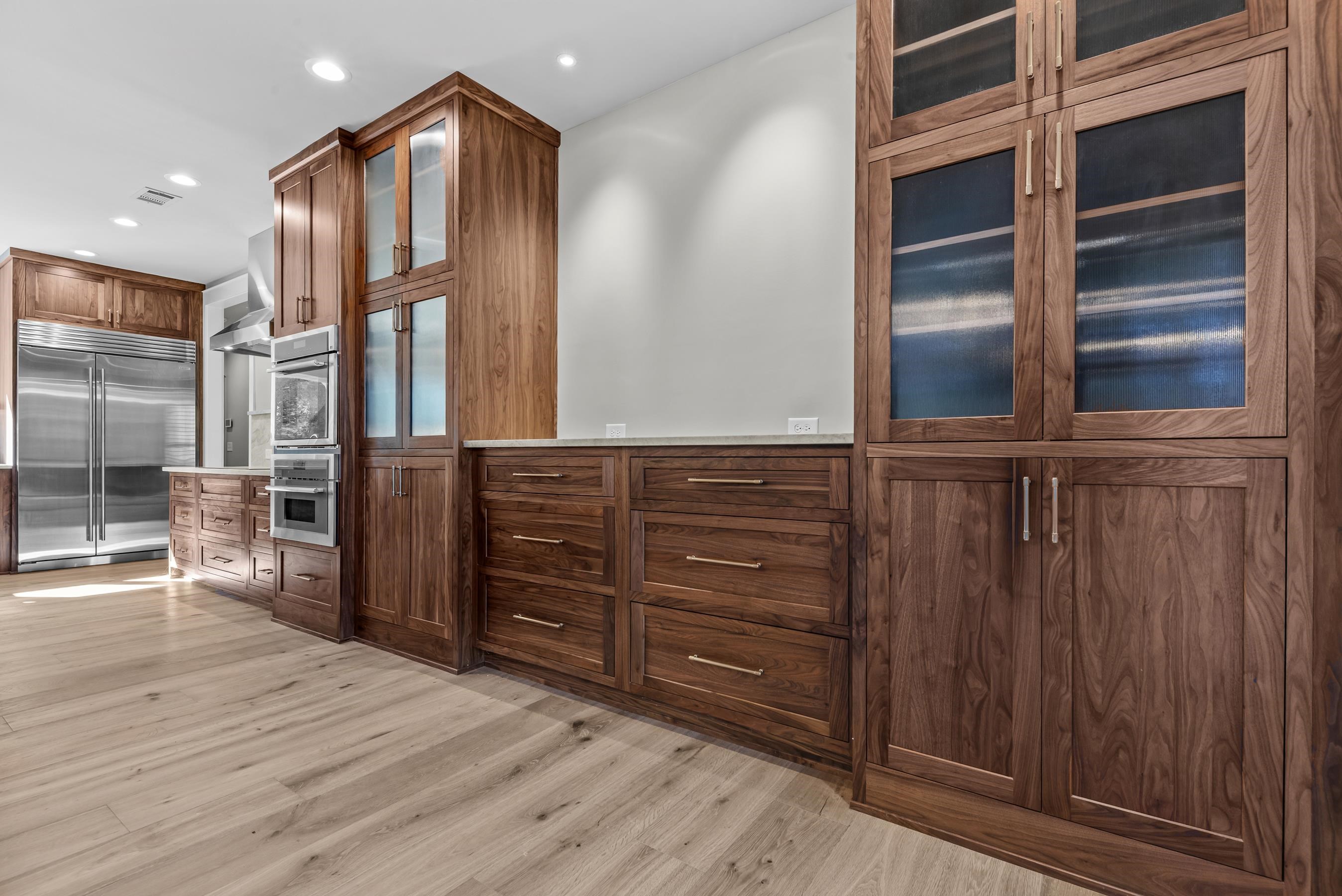 2731 CLUB DRIVE