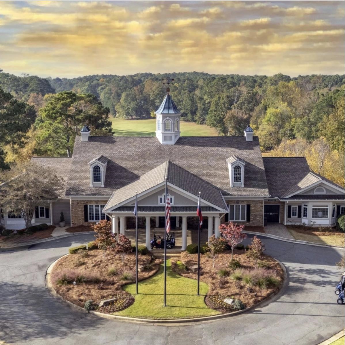 2731 CLUB DRIVE