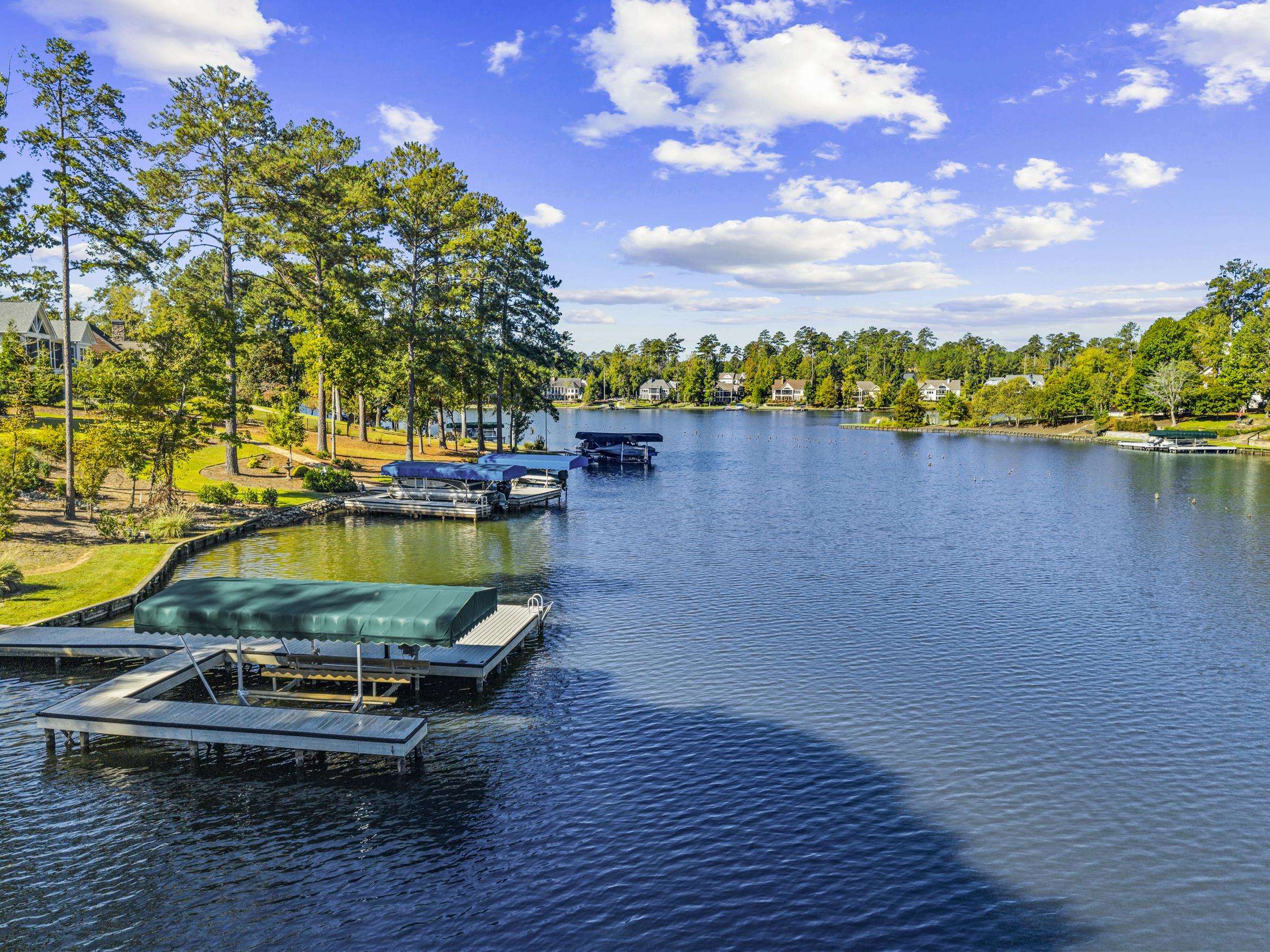 2731 CLUB DRIVE