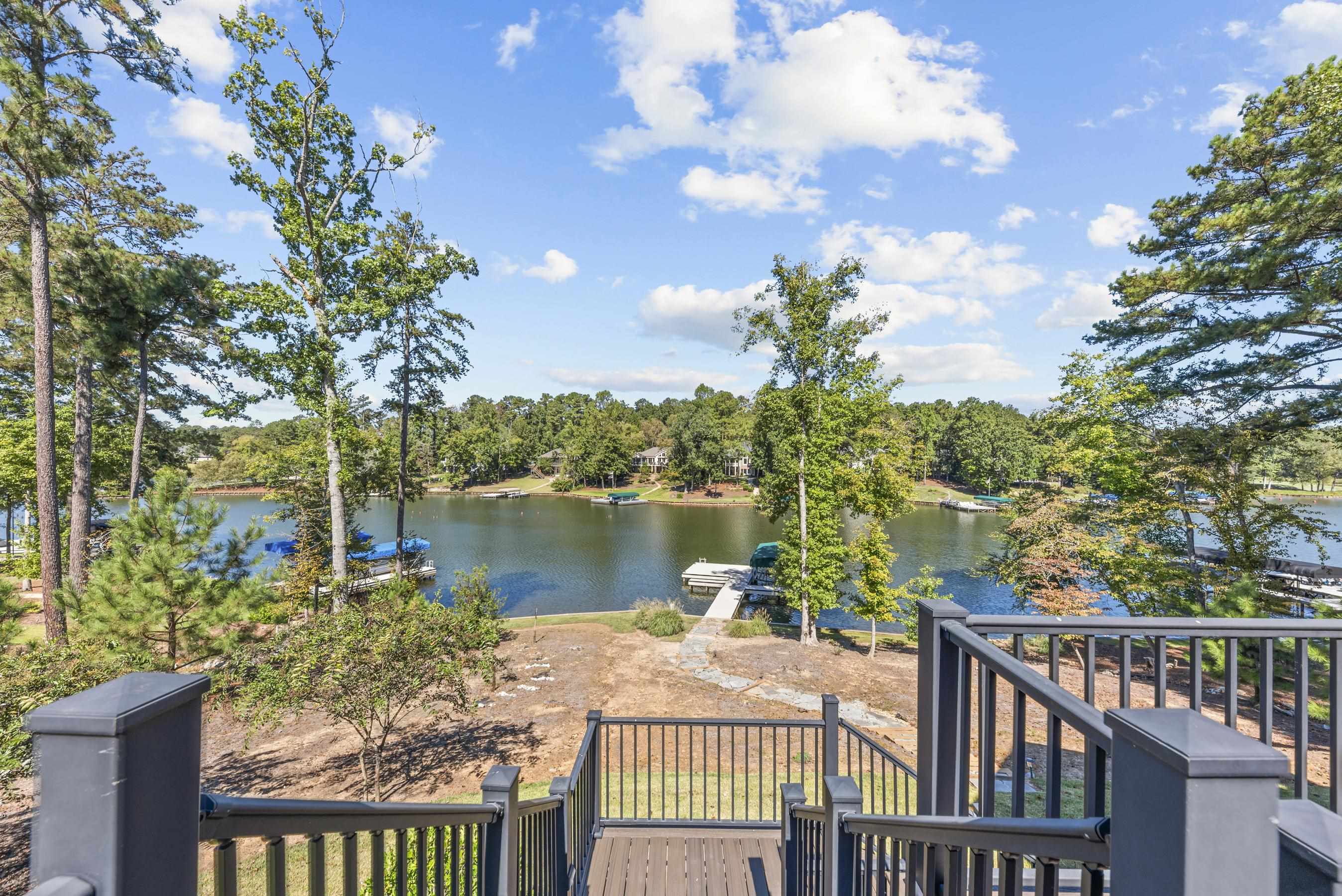 2731 CLUB DRIVE