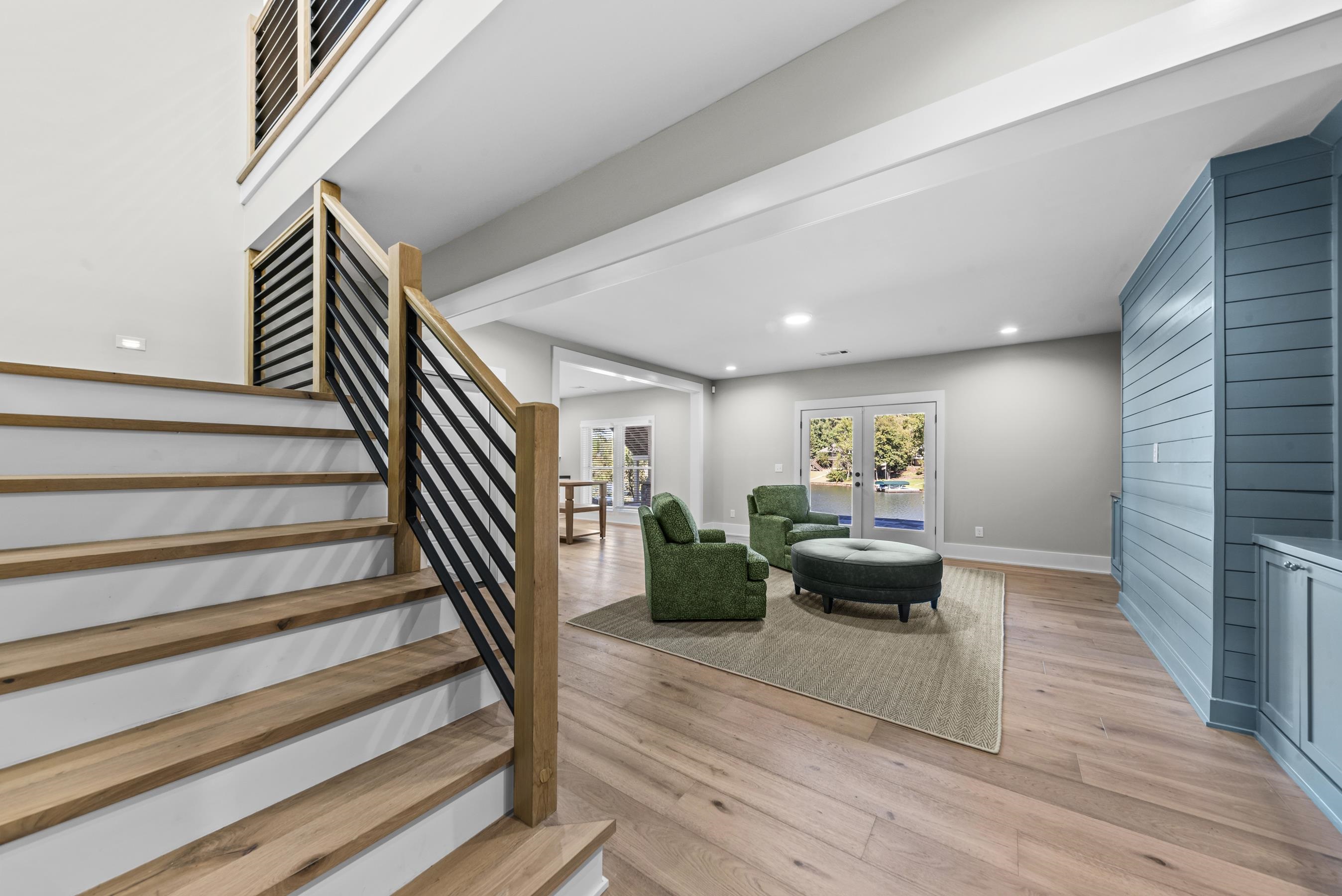 2731 CLUB DRIVE