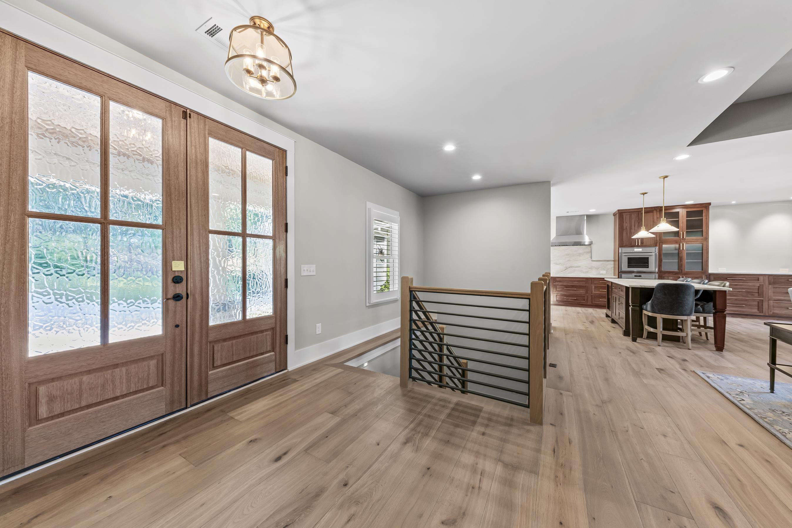 2731 CLUB DRIVE