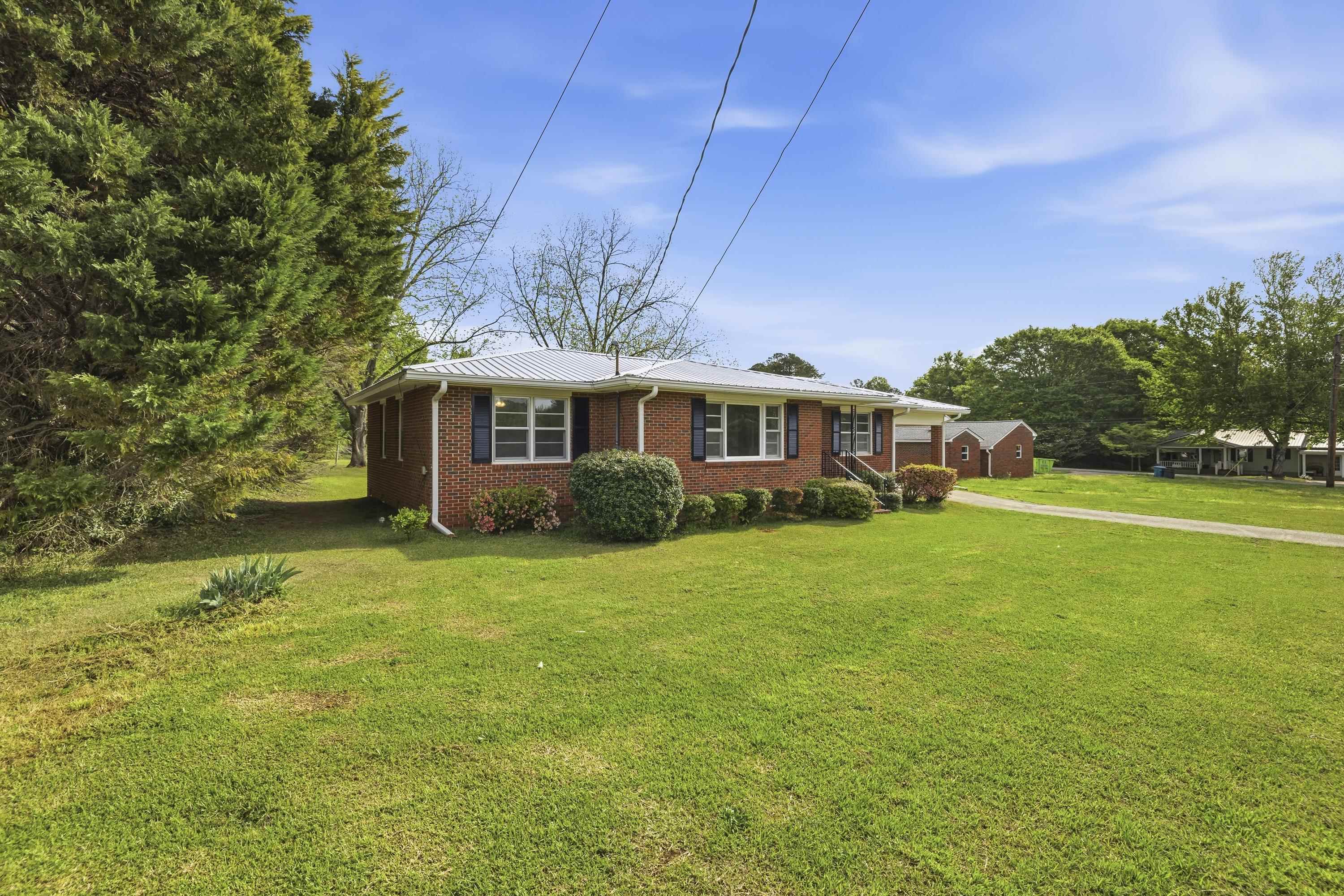 93 CARLTON AVENUE