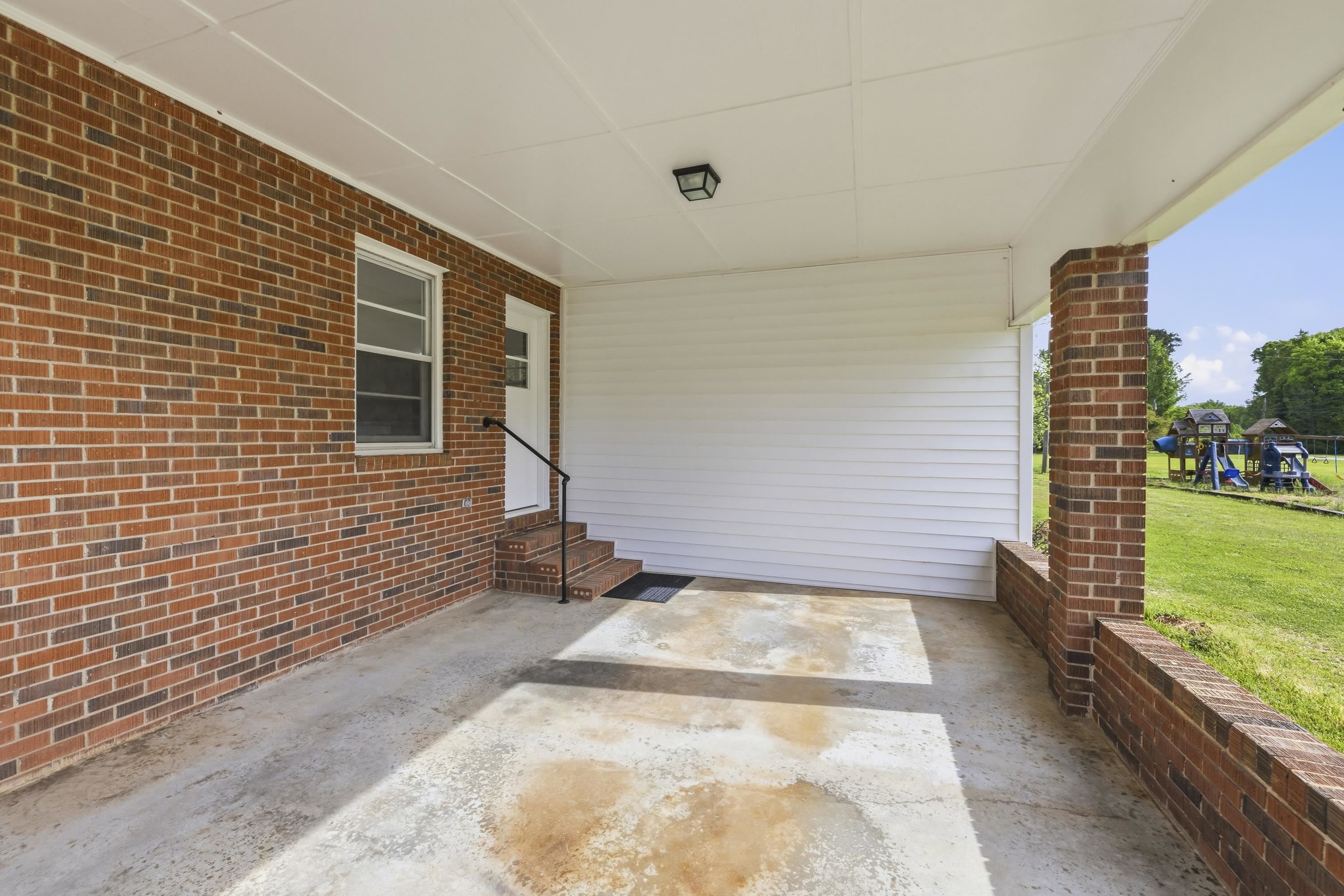 93 CARLTON AVENUE