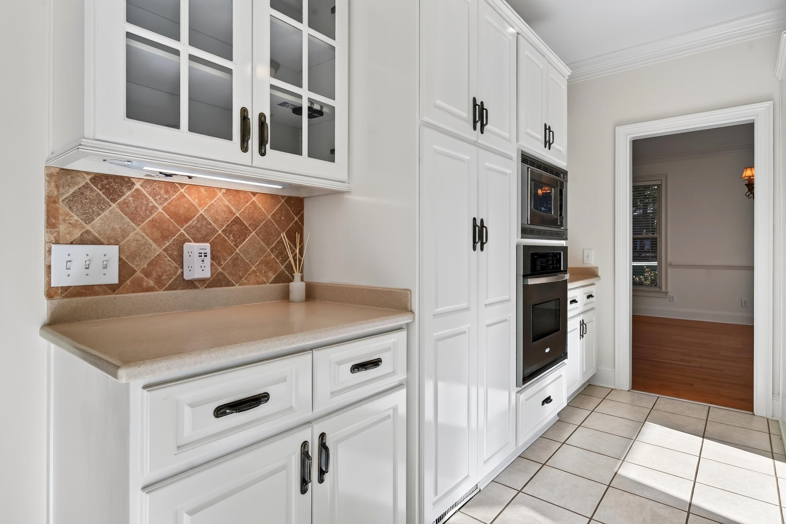 1811 SNUG HARBOR DRIVE