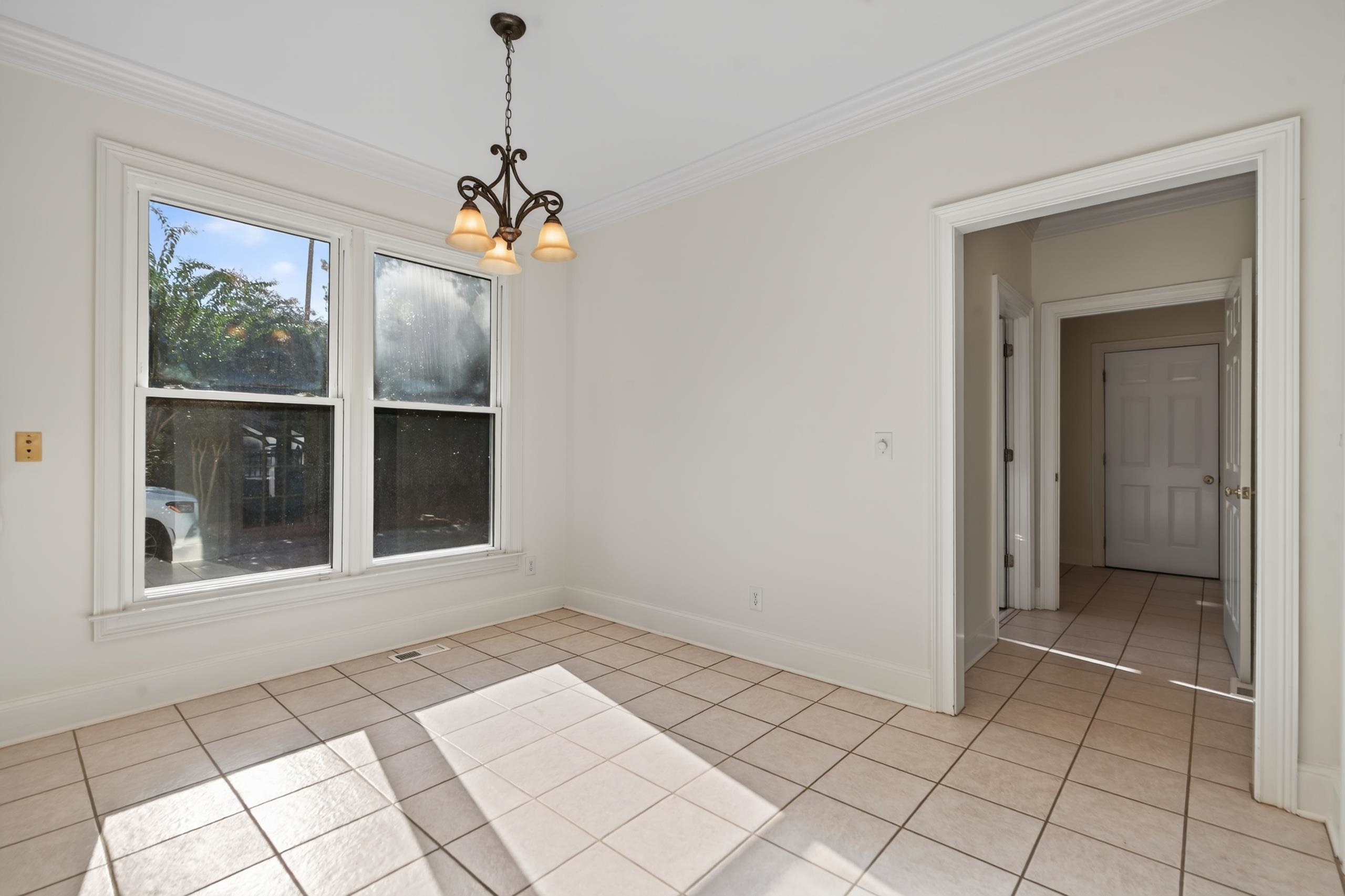1811 SNUG HARBOR DRIVE