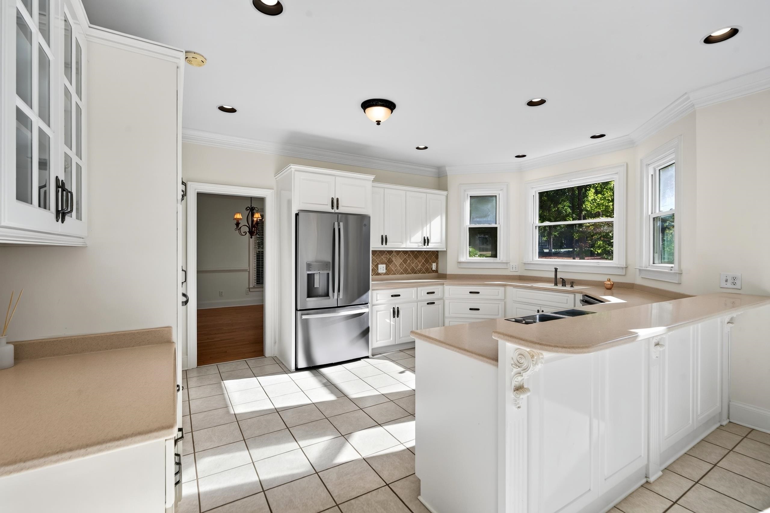 1811 SNUG HARBOR DRIVE