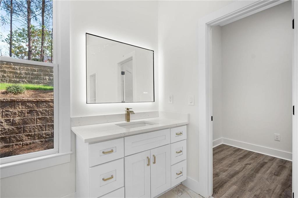 5969 Wellington Avenue