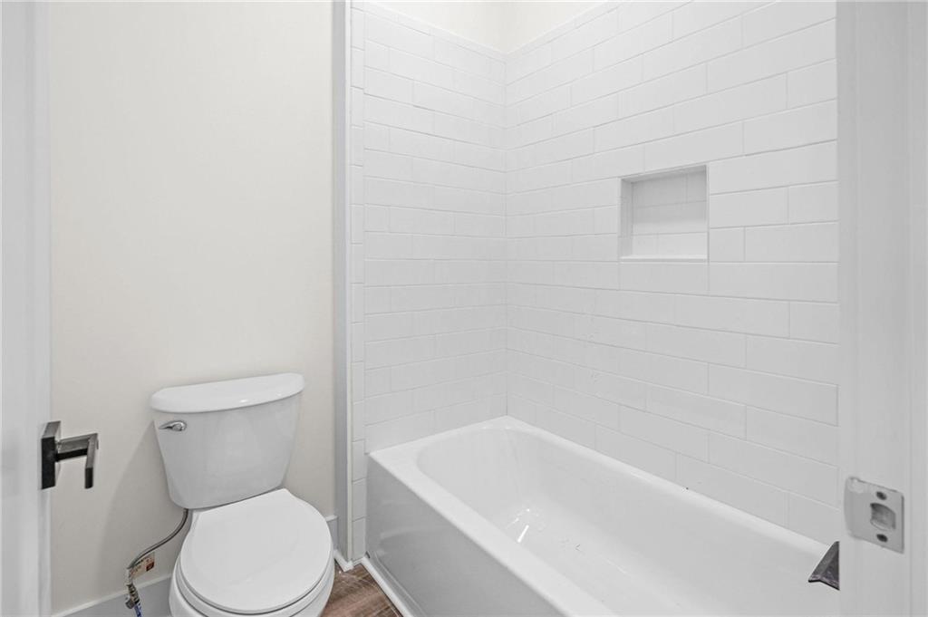 5969 Wellington Avenue