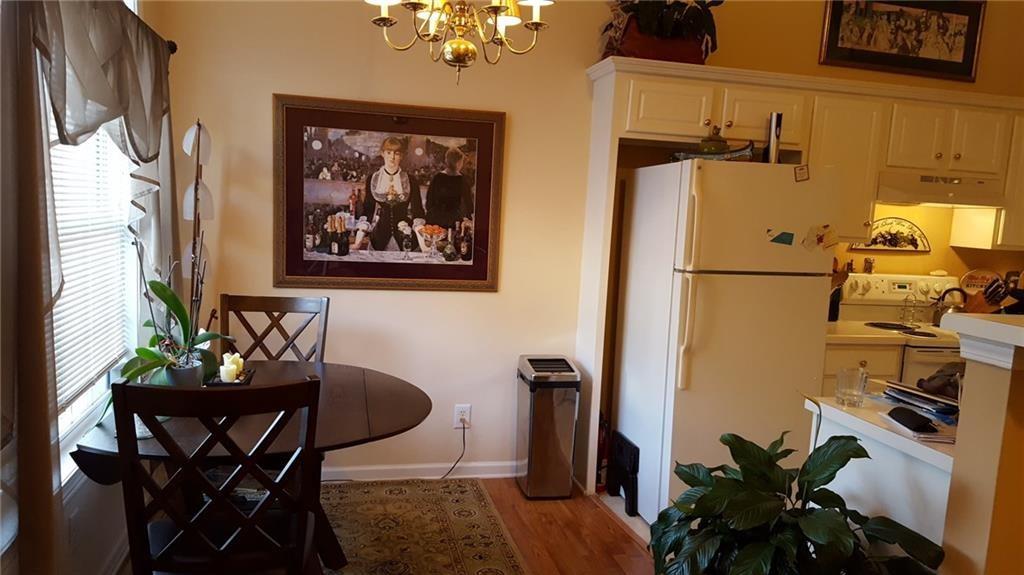 4135 Glen Iris Drive