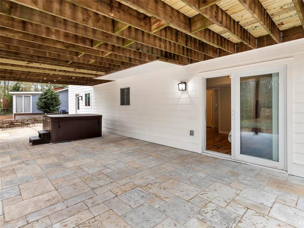 595 Creekwood Crossing