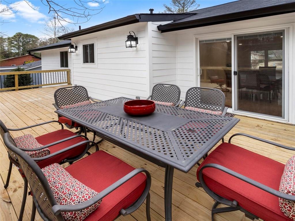 595 Creekwood Crossing