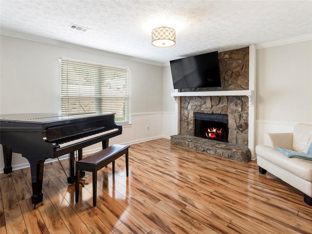 595 Creekwood Crossing