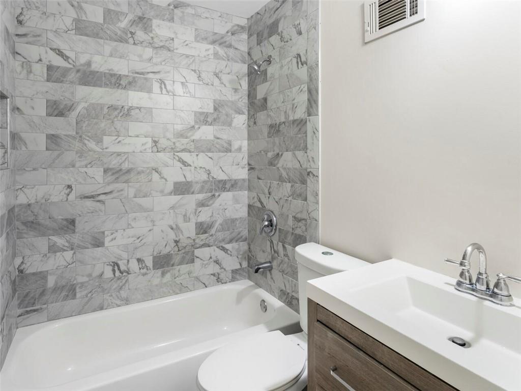 595 Creekwood Crossing