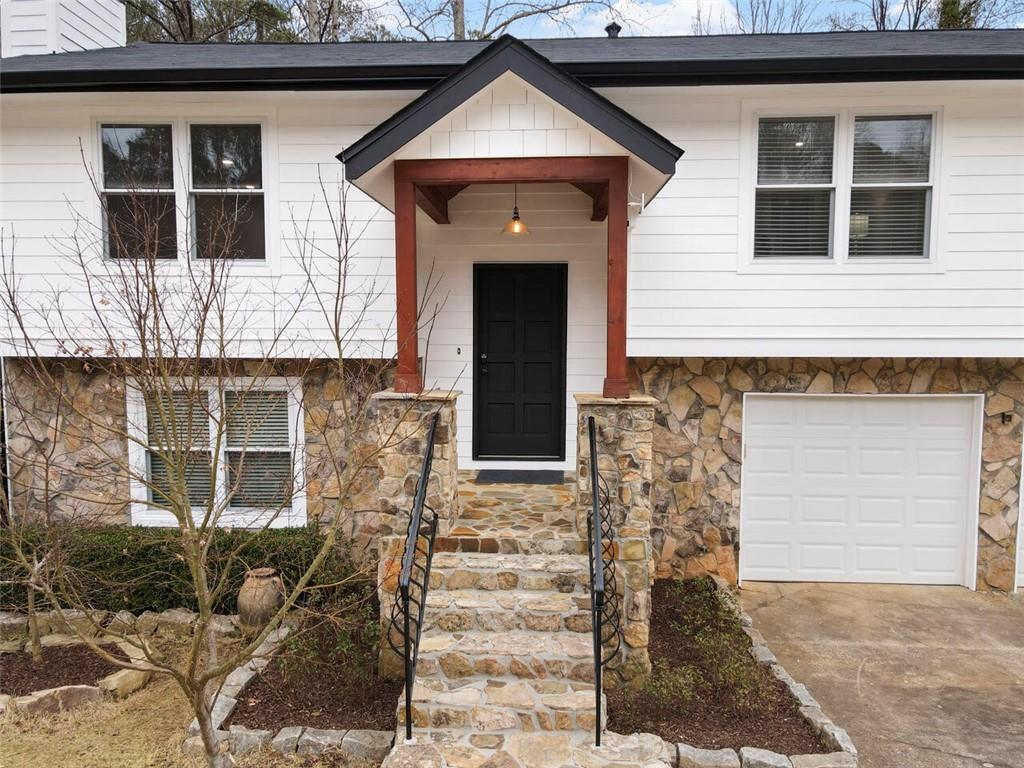 595 Creekwood Crossing