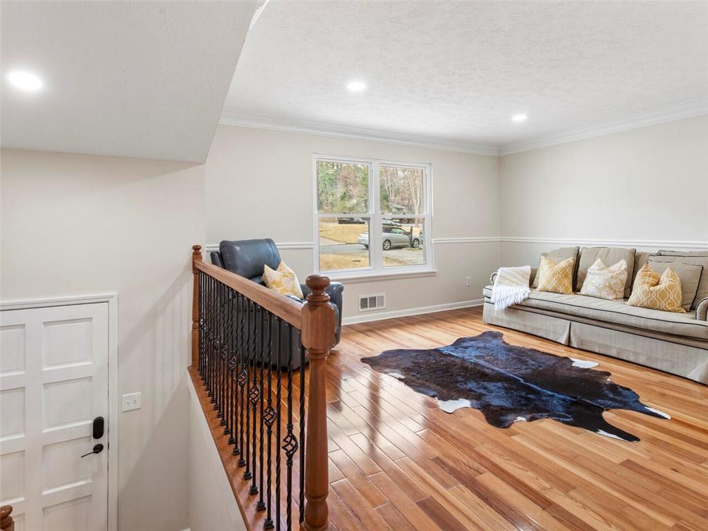 595 Creekwood Crossing