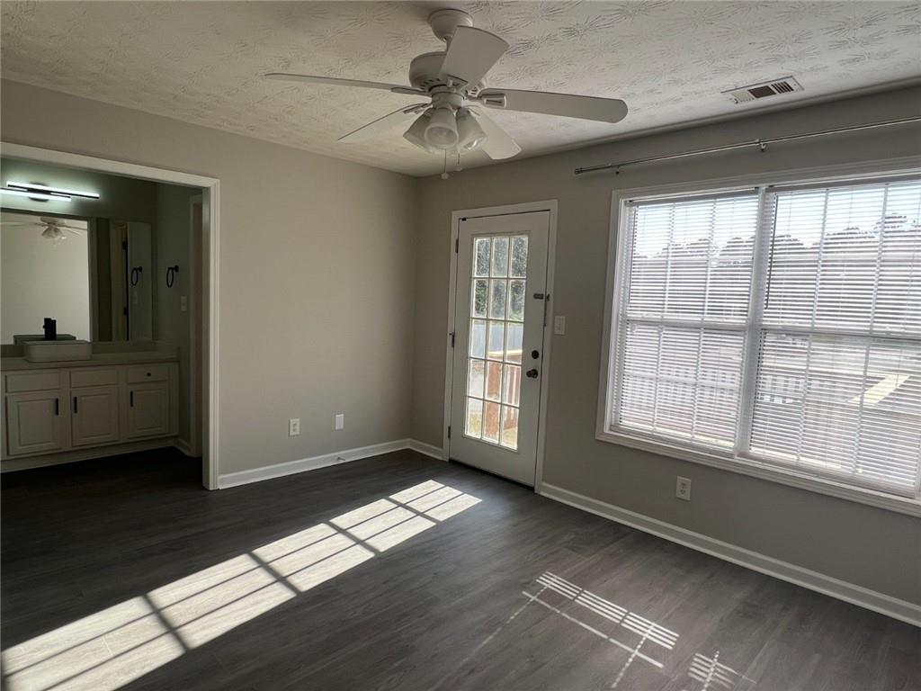 4135 Glen Iris Drive