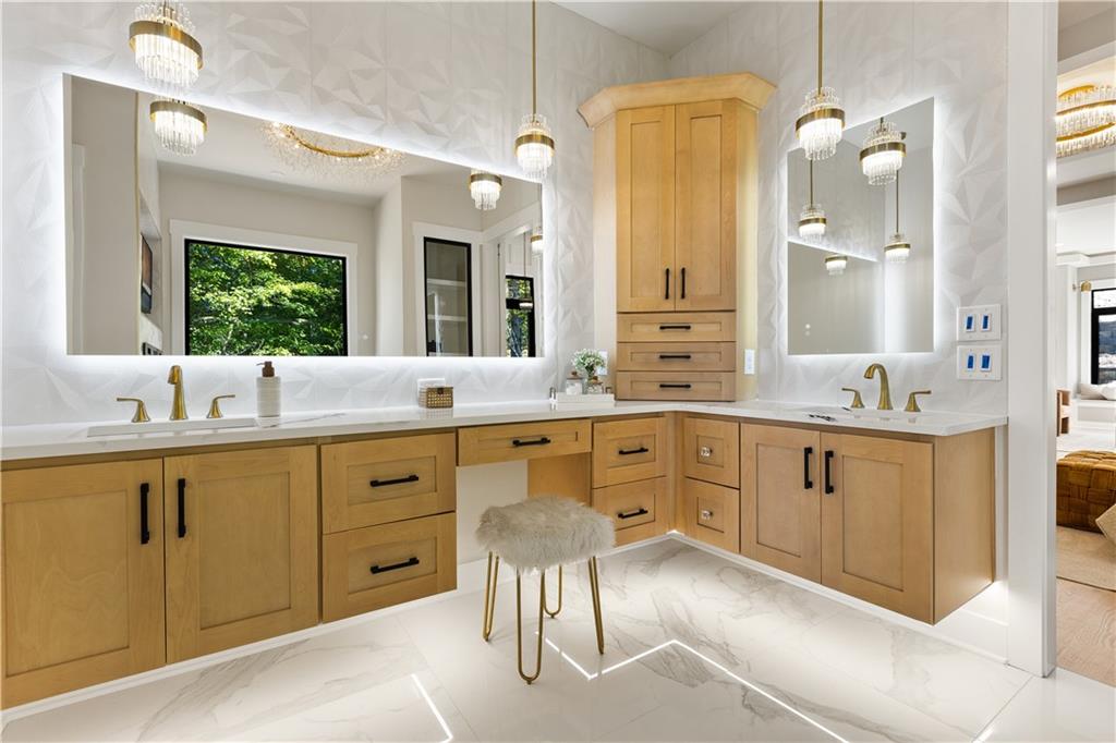 535 River Estates Parkway