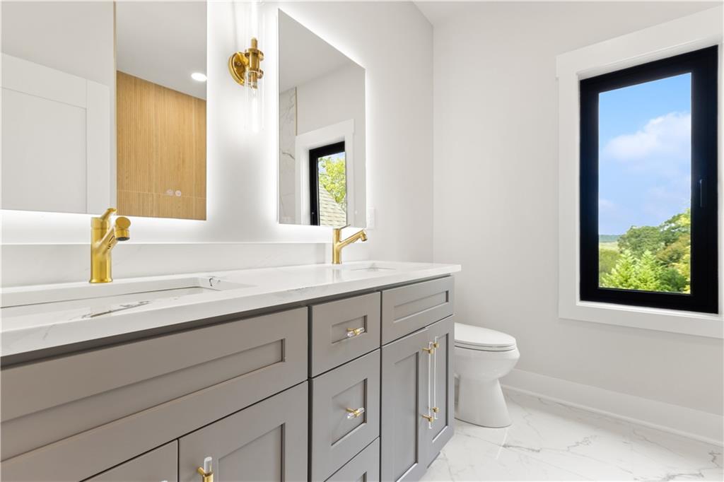 535 River Estates Parkway