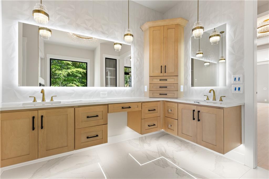 535 River Estates Parkway