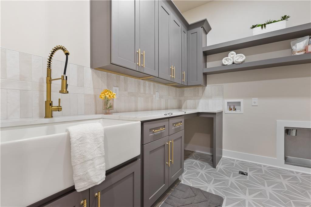 535 River Estates Parkway