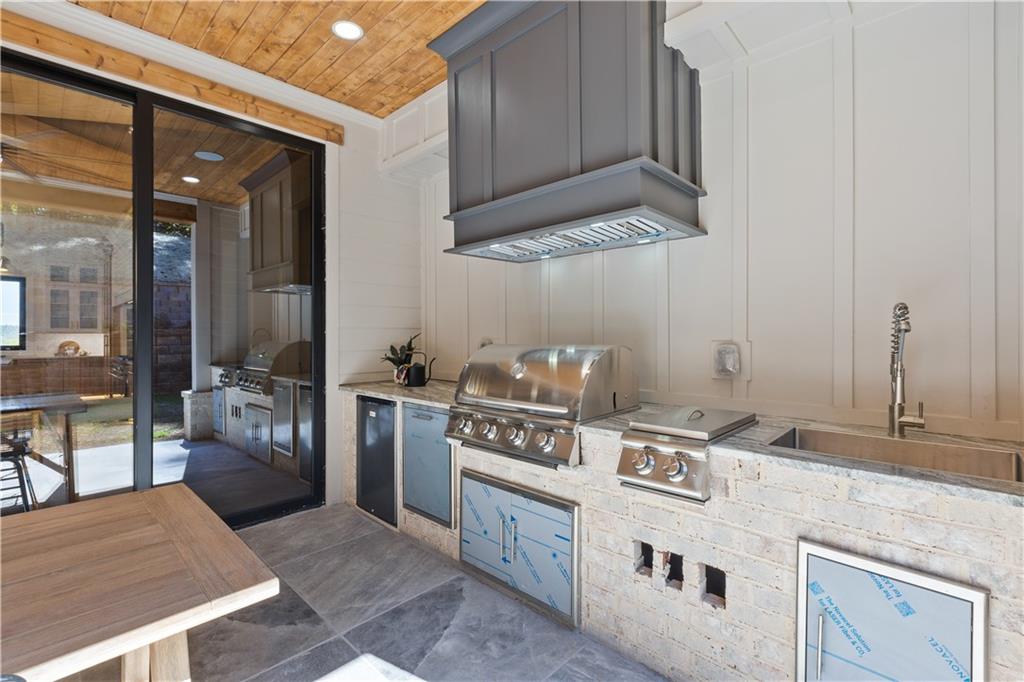 535 River Estates Parkway