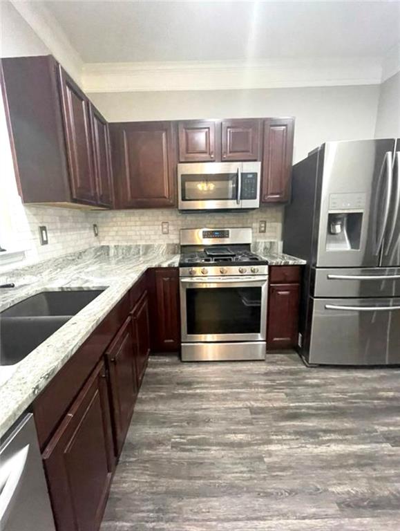 919 Magnolia Leaf Drive