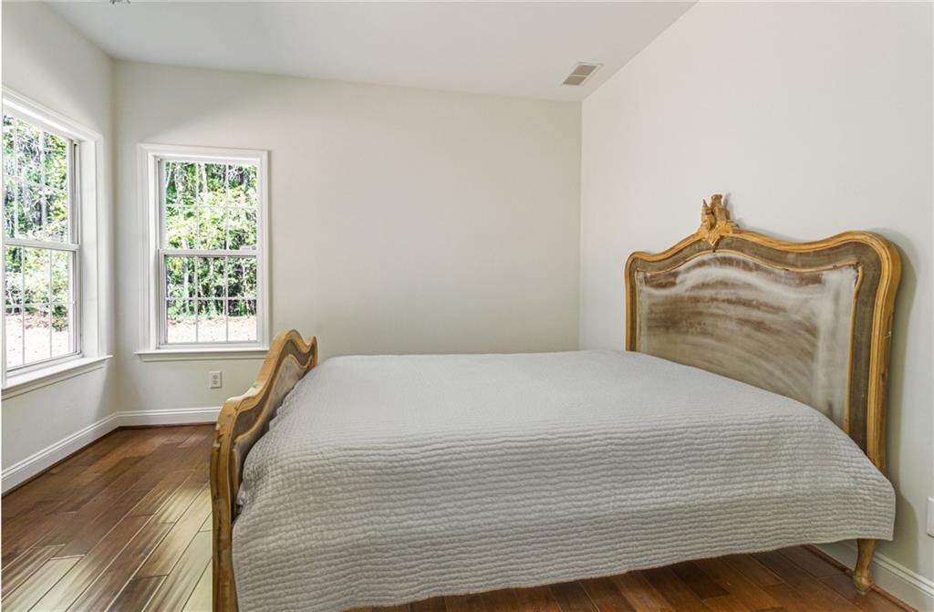 5184 Silhouette Lane SW